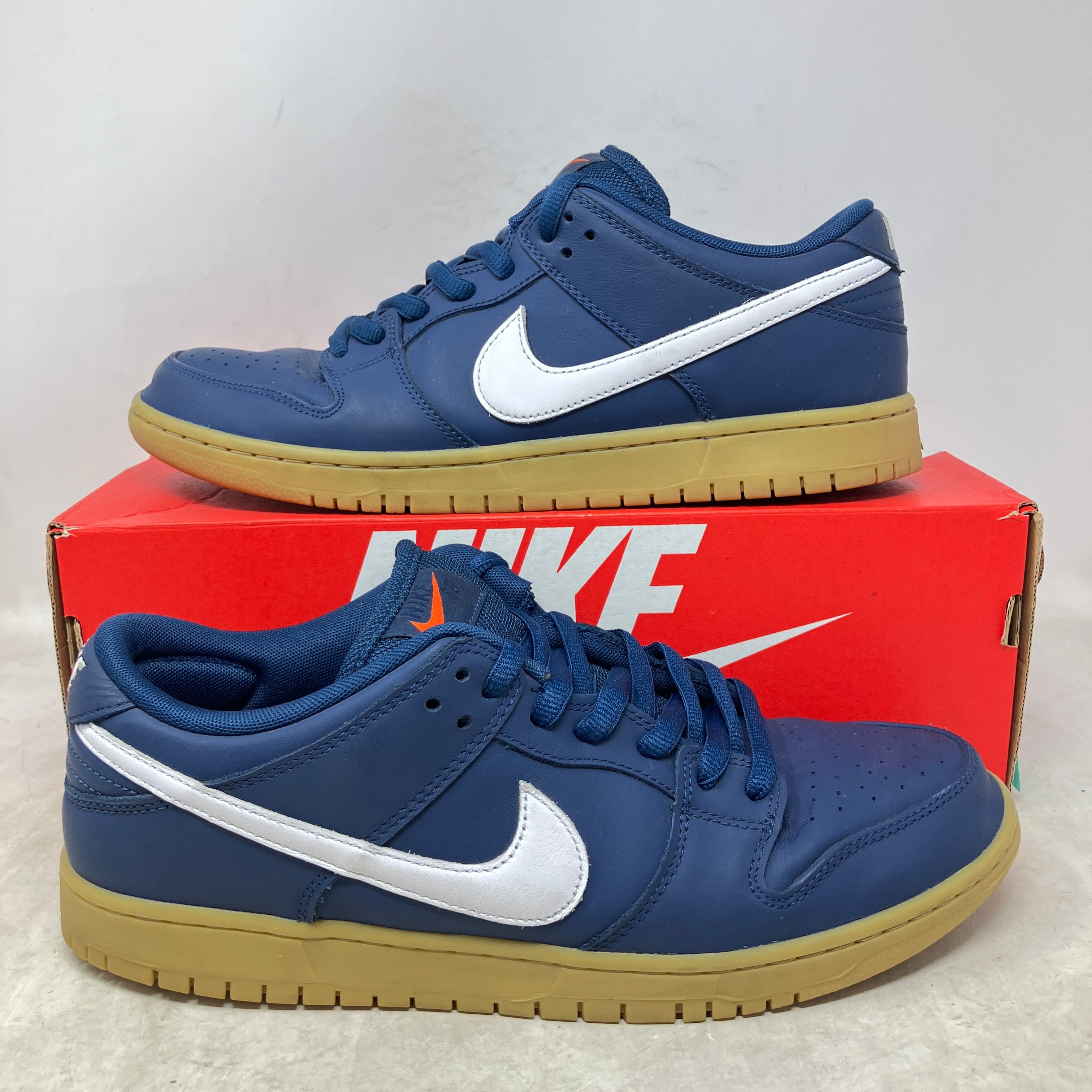 Nike SB Dunk Low Navy Gum