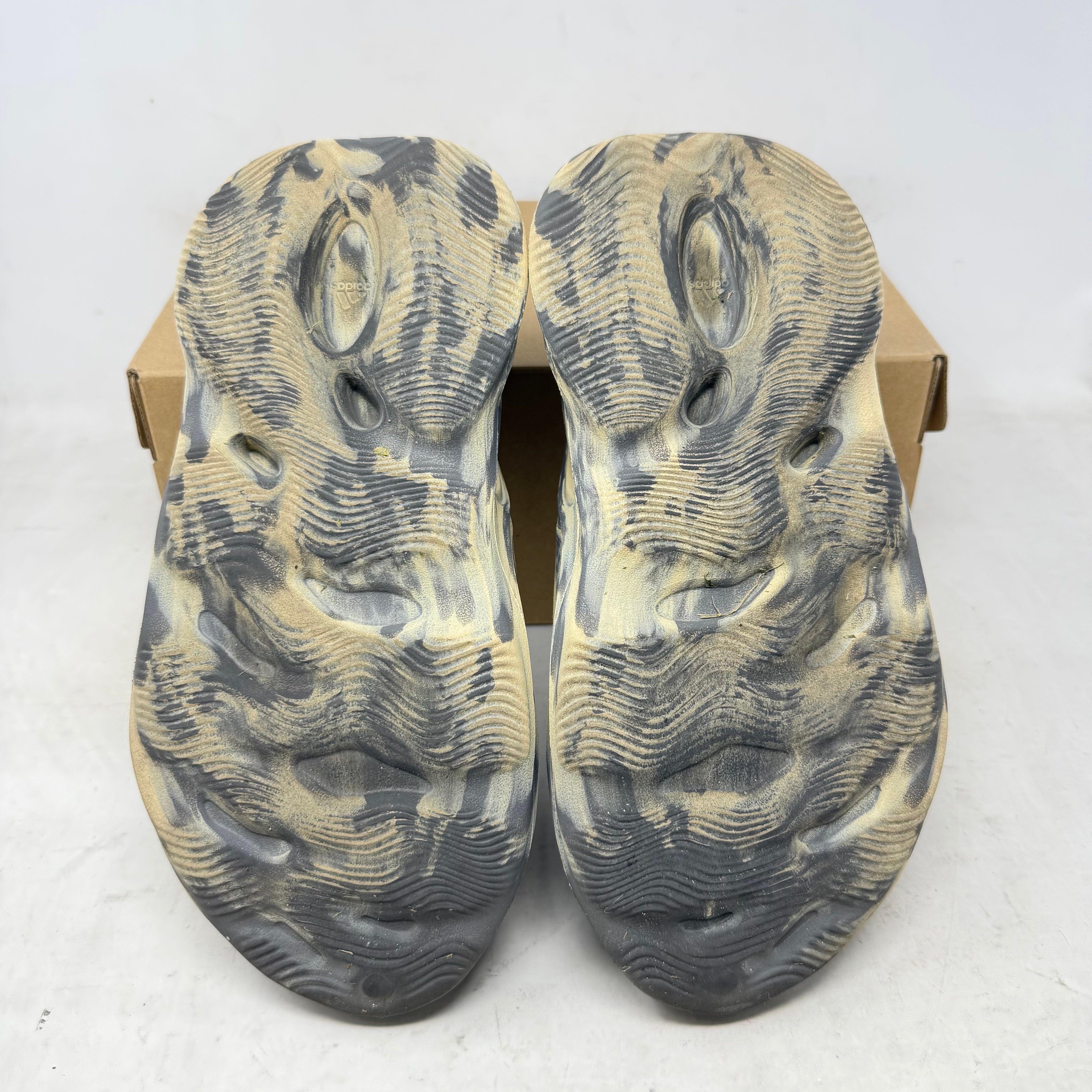adidas Yeezy Foam RNNR MXT Moon Gray
