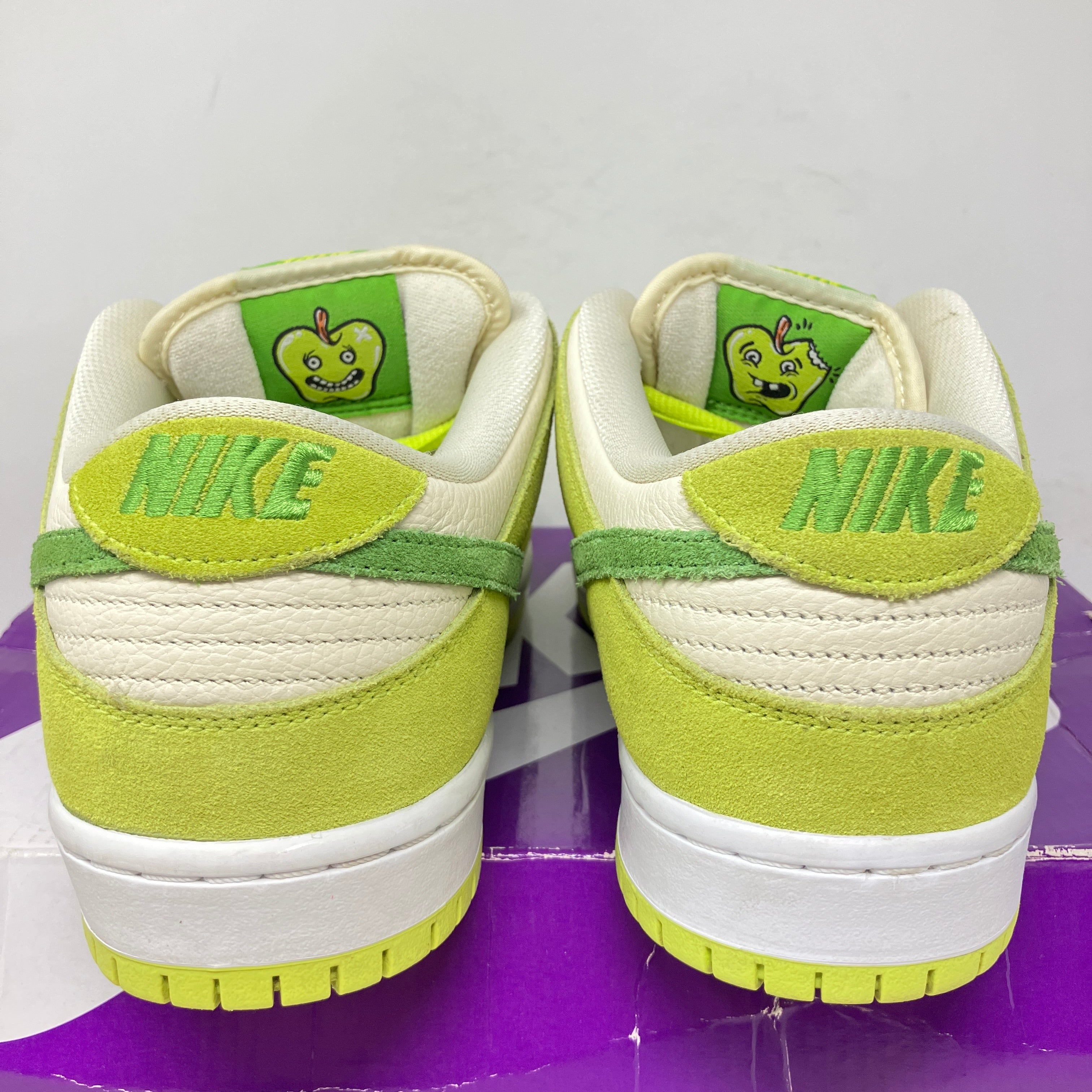 Nike SB Dunk Low Green Apple
