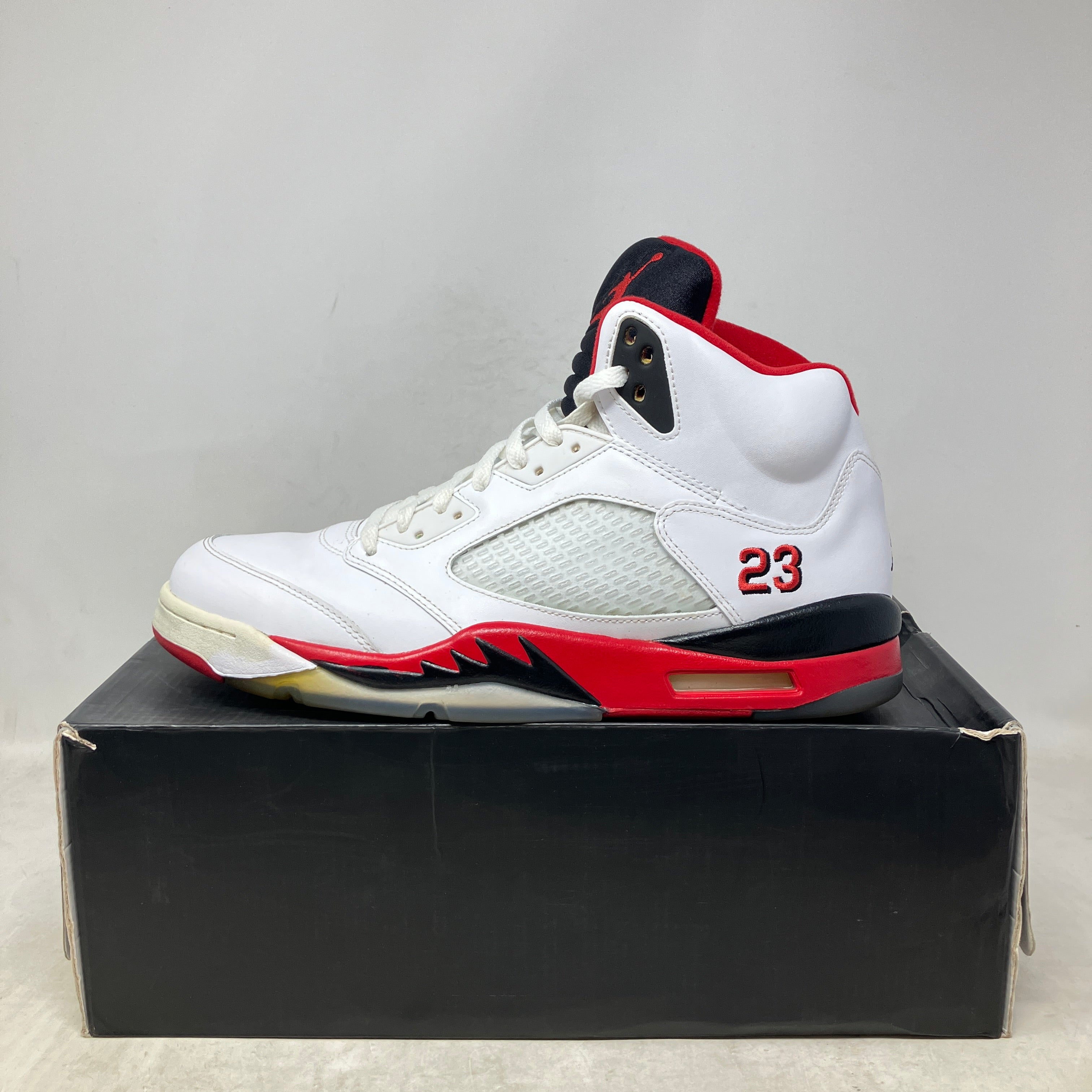 Jordan 5 Retro Fire Red Black Tongue (2013)