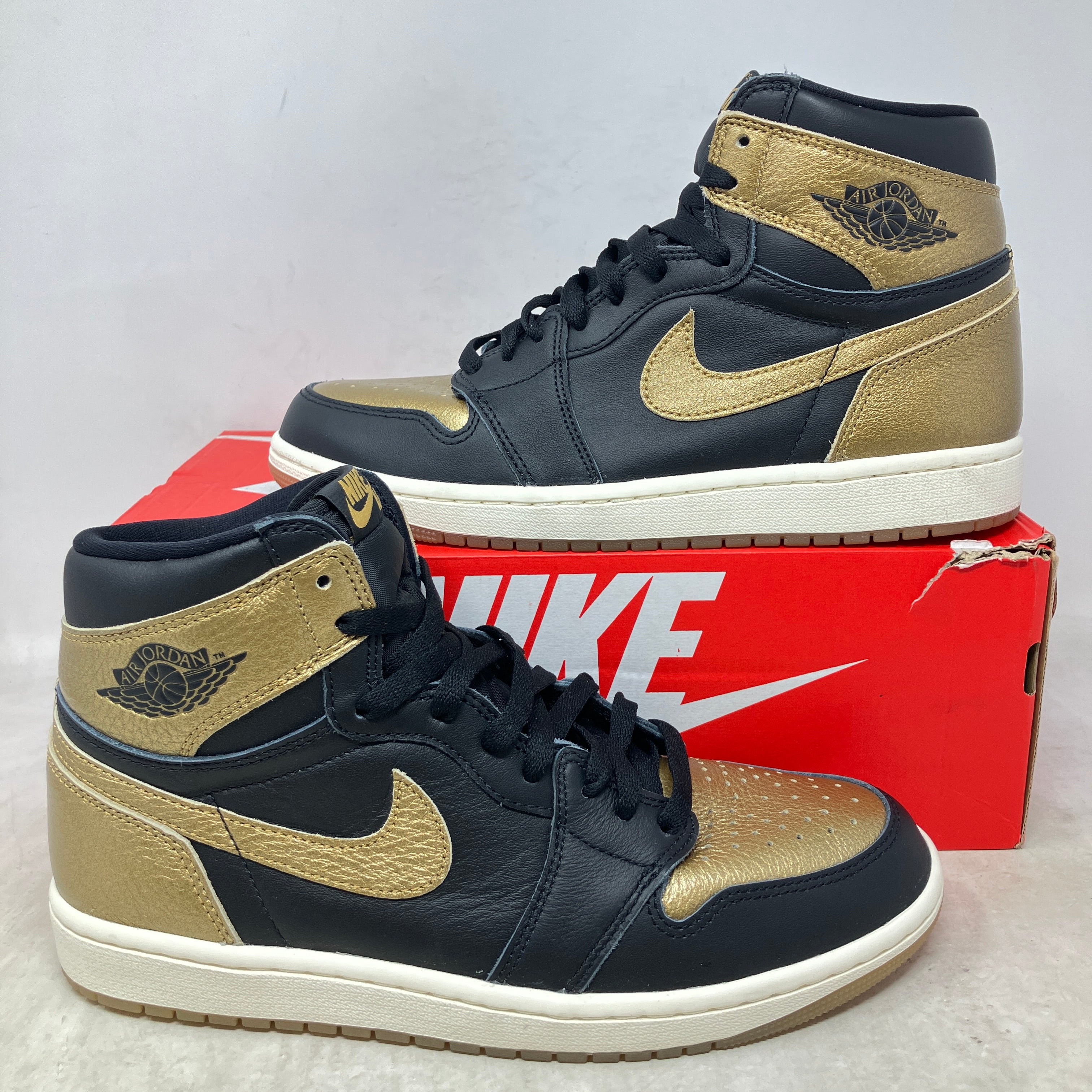 Jordan 1 Retro High OG Black Metallic Gold