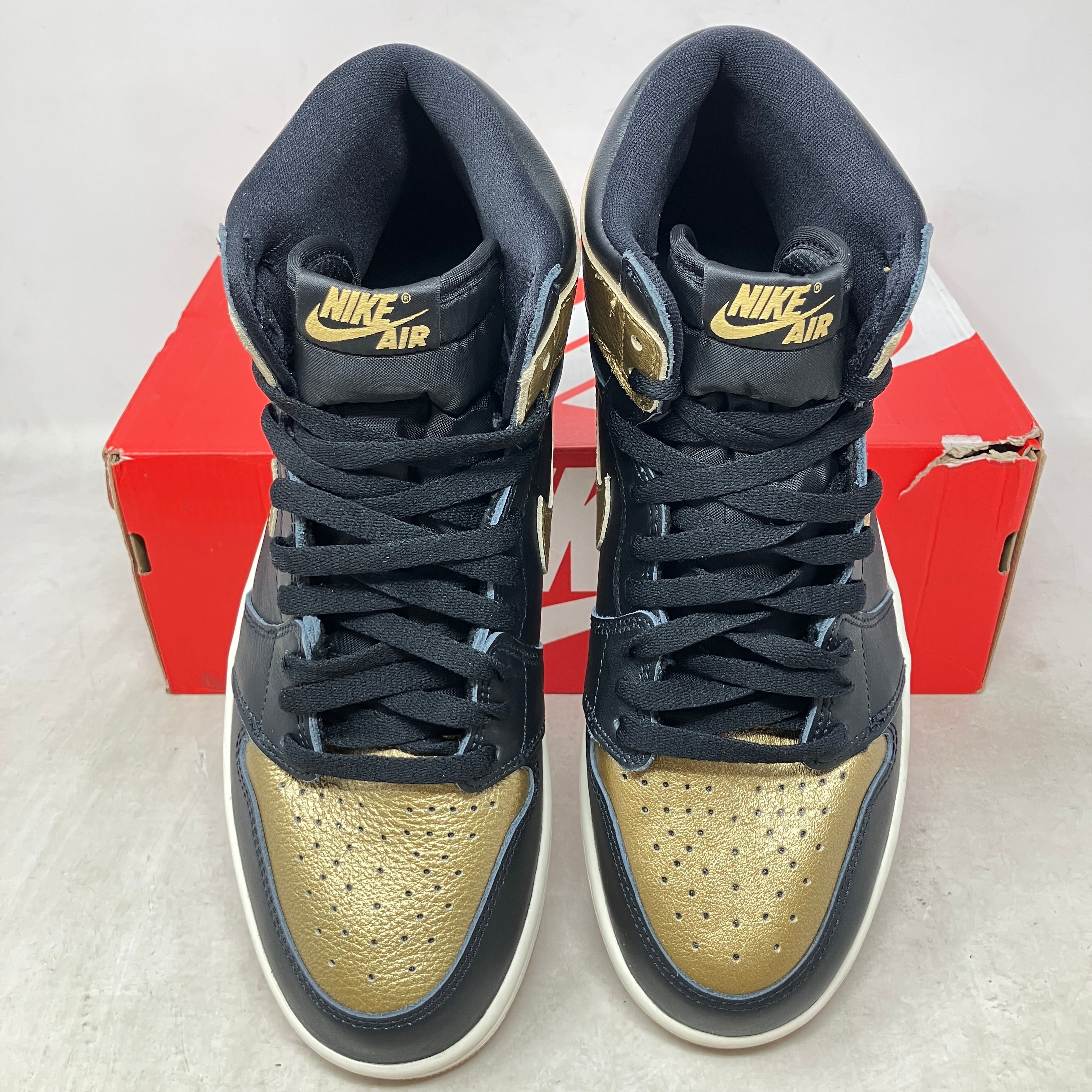 Jordan 1 Retro High OG Black Metallic Gold