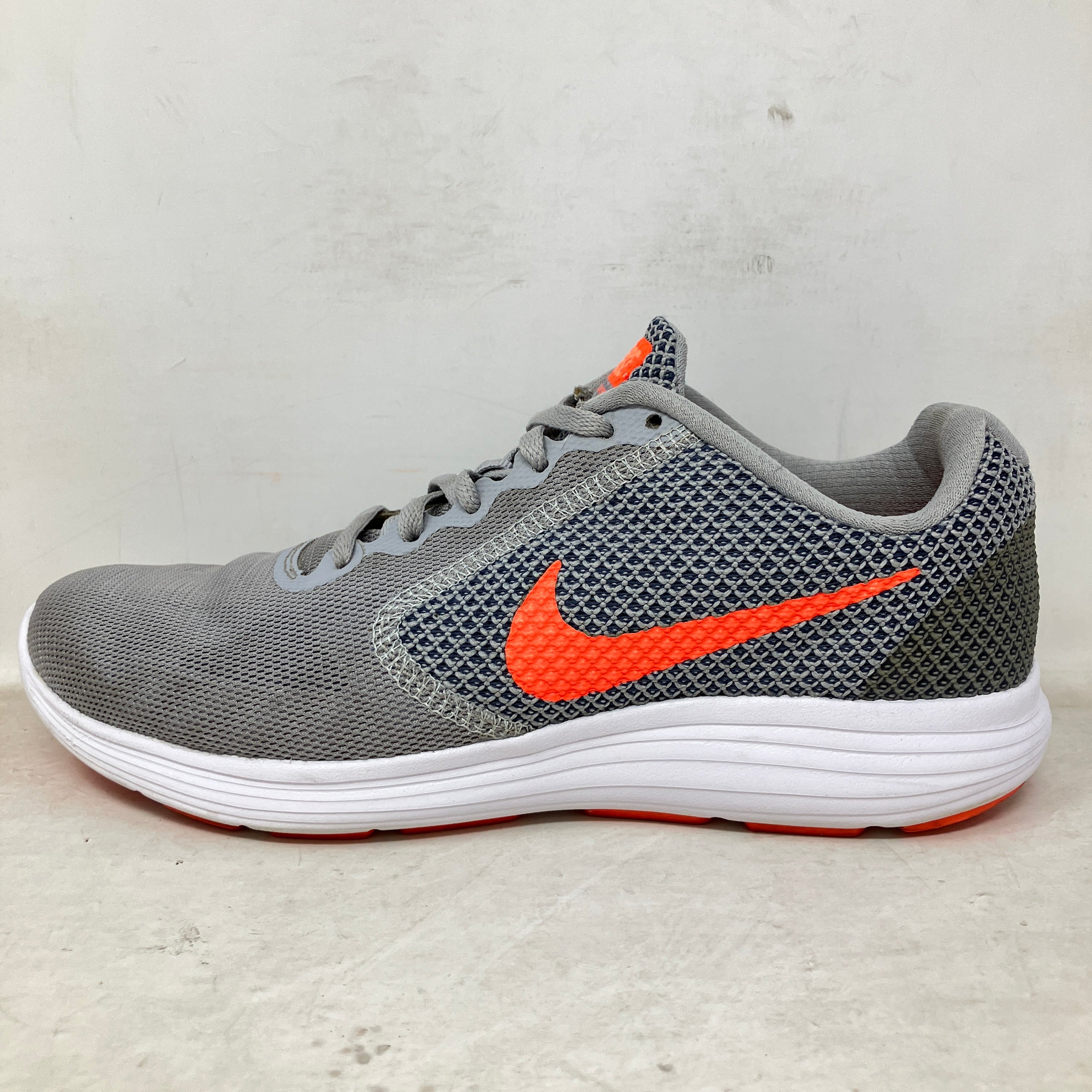Nike Revolution 3 Wolf Grey Hyper Orange (Women's)