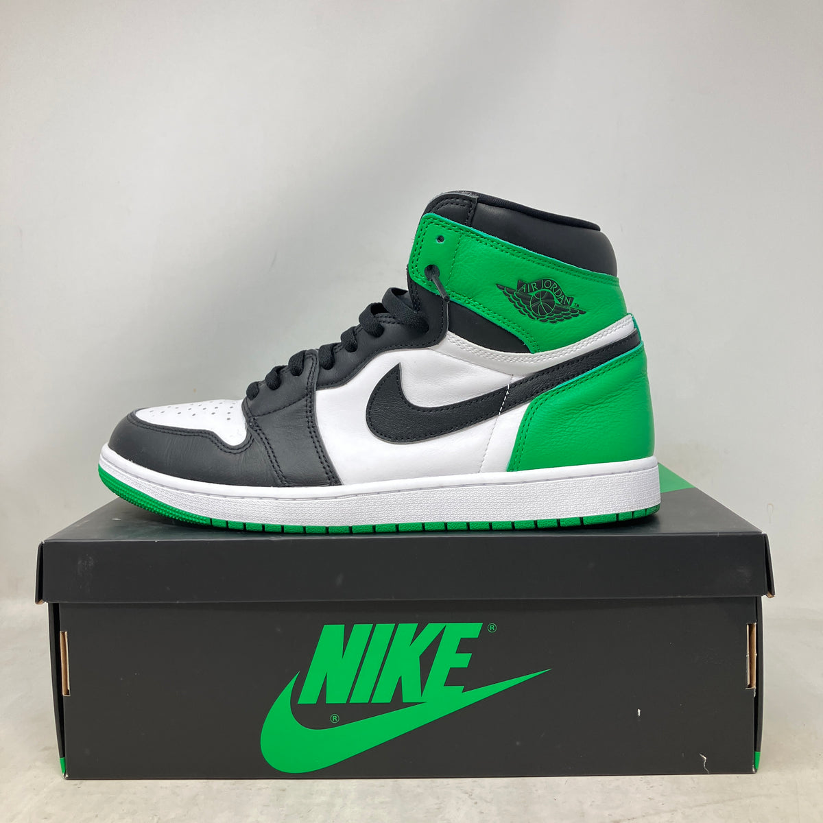 Jordan 1 Retro High OG Lucky Green