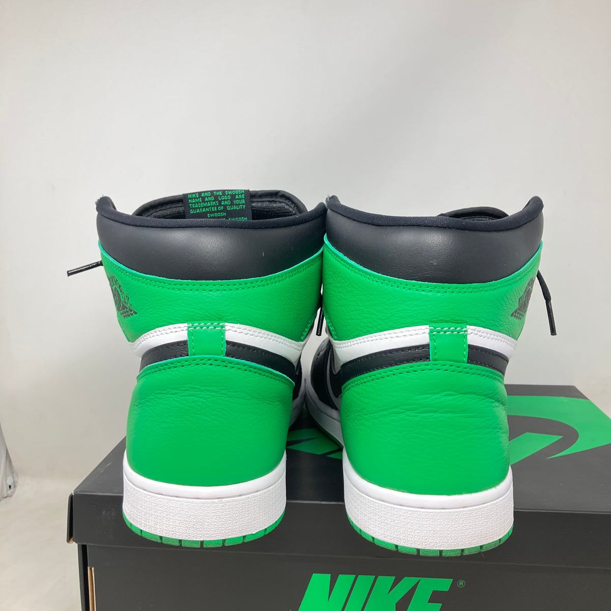 Jordan 1 Retro High OG Lucky Green