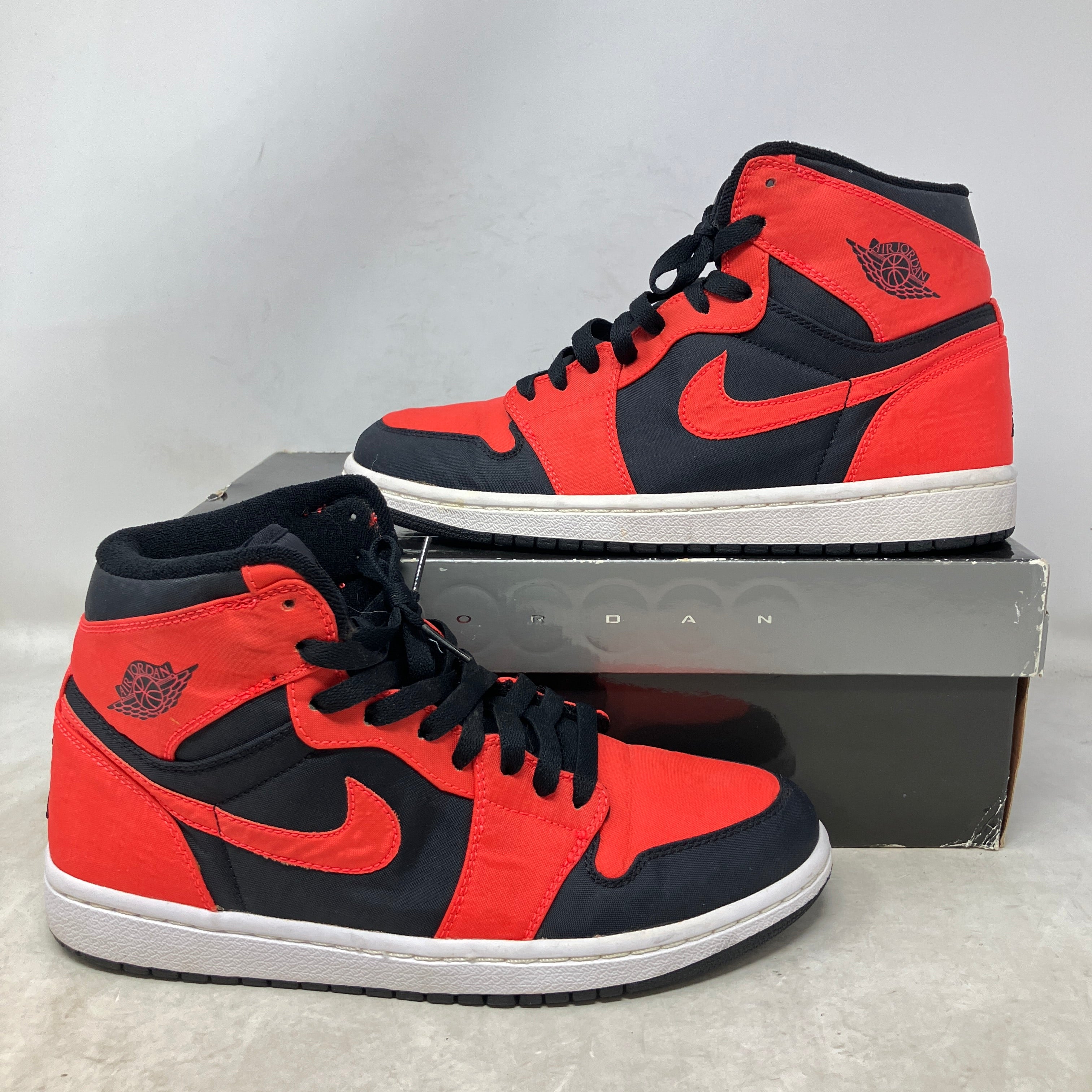 Jordan 1 Retro Max Orange