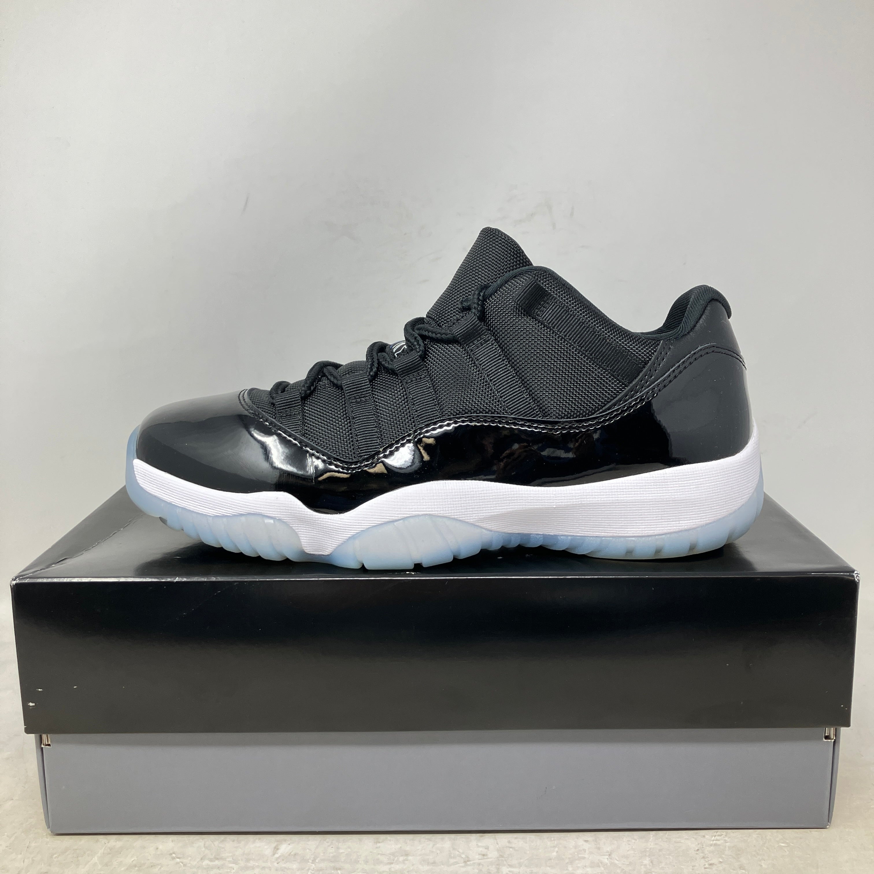Jordan 11 Retro Low Space Jam