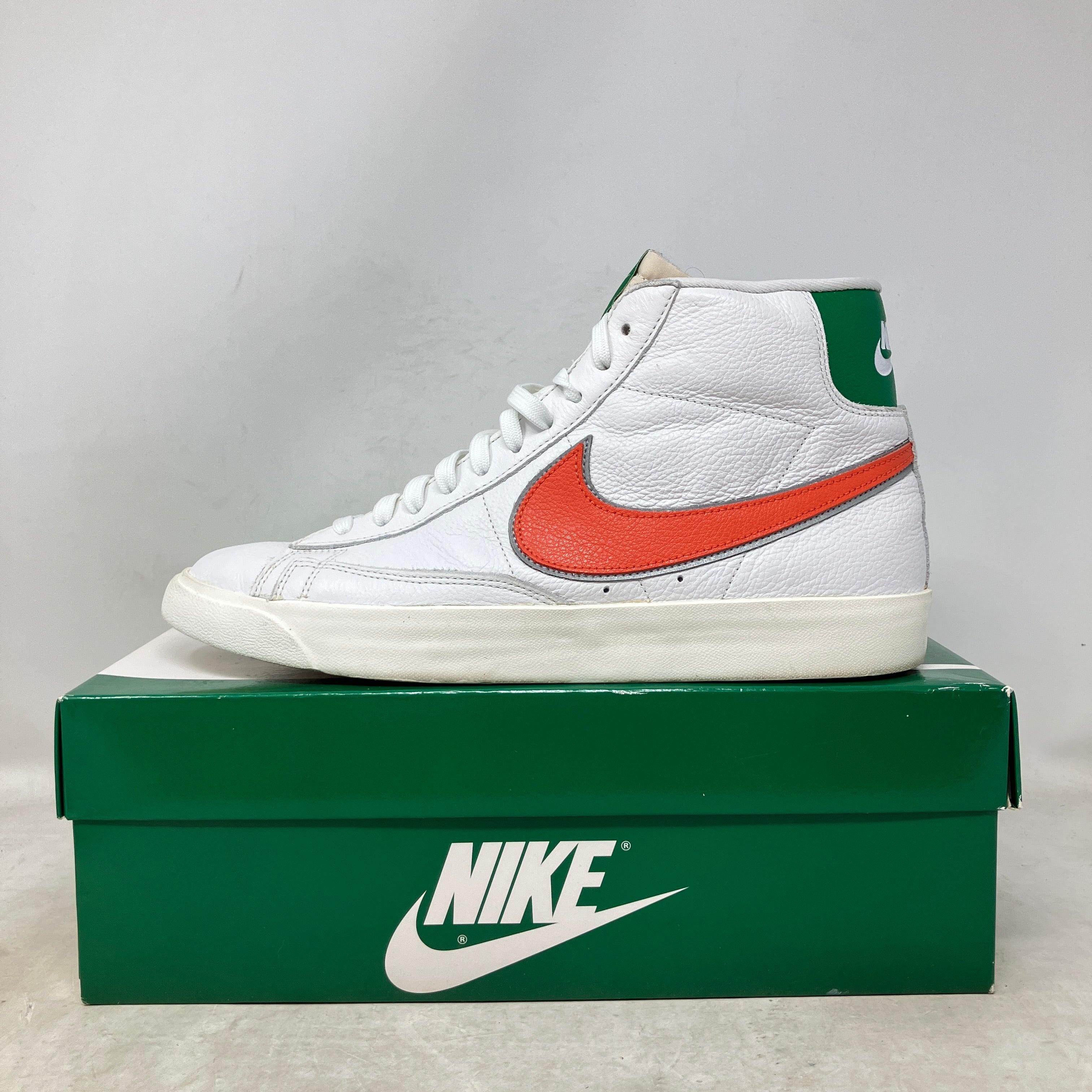 Nike Blazer Mid Stranger Things Hawkins High School
