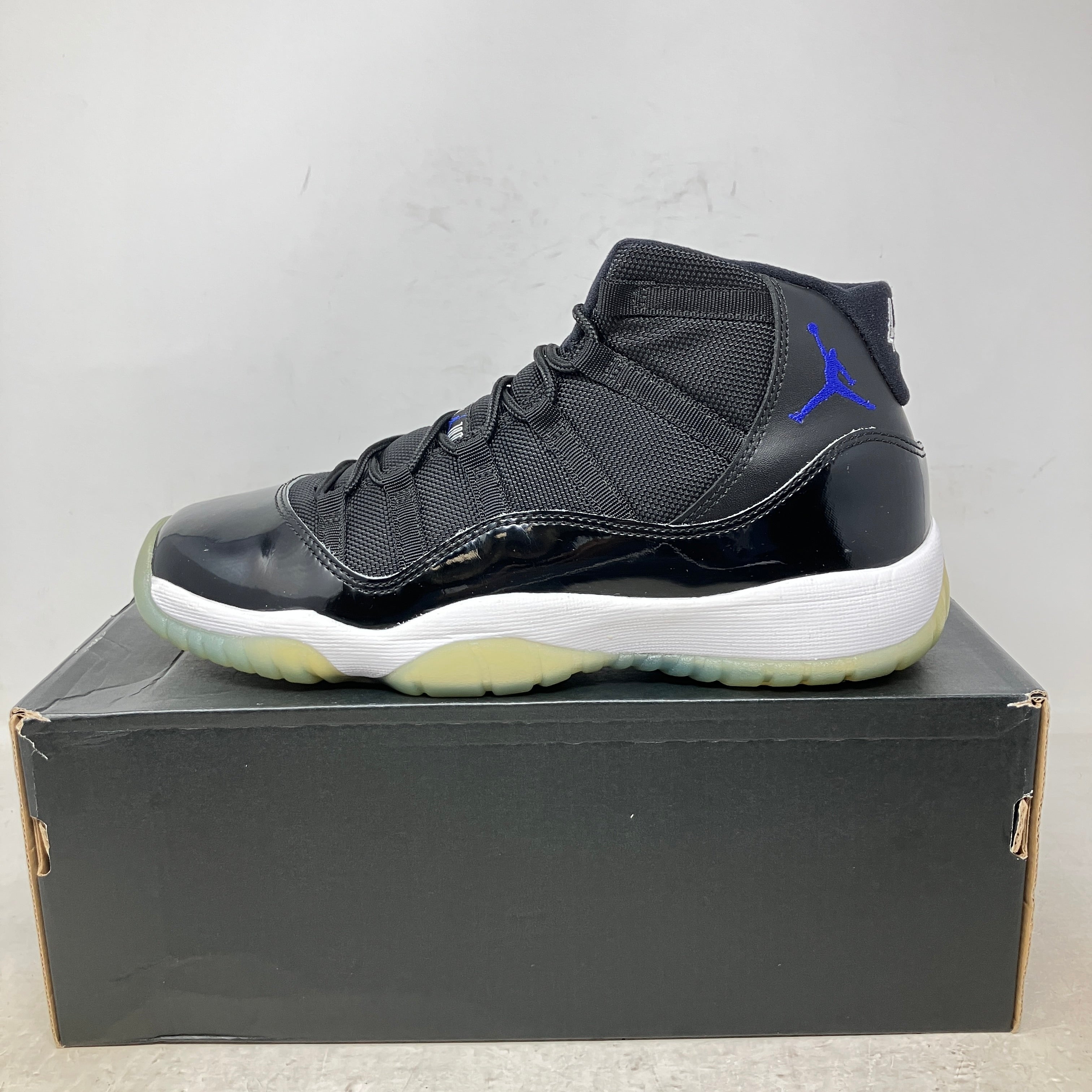 Jordan 11 Retro Space Jam (2016) (GS)