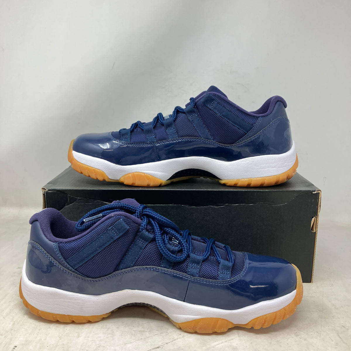 Jordan 11 Retro Low Midnight Navy