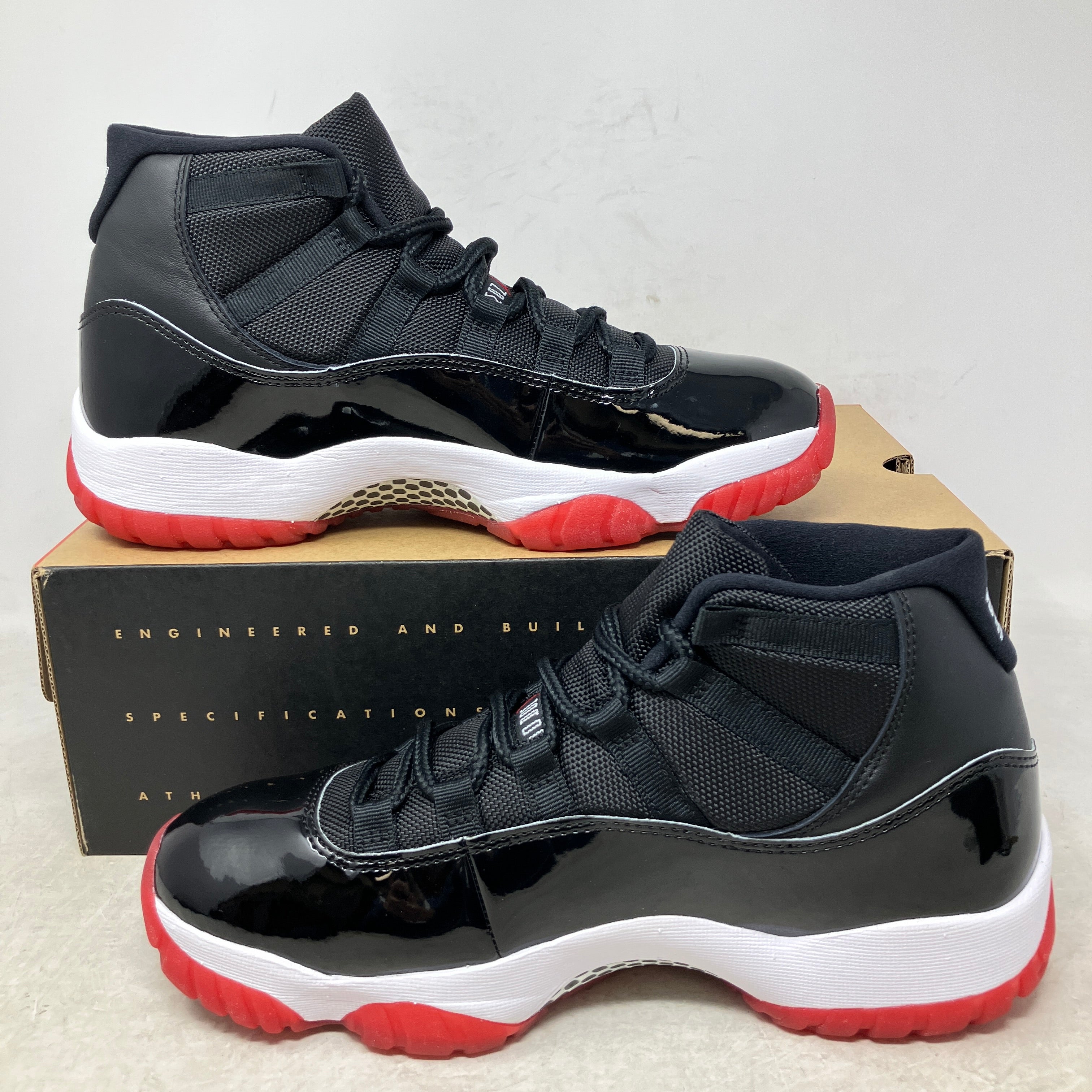 Jordan 11 Retro Playoffs Bred (2019)