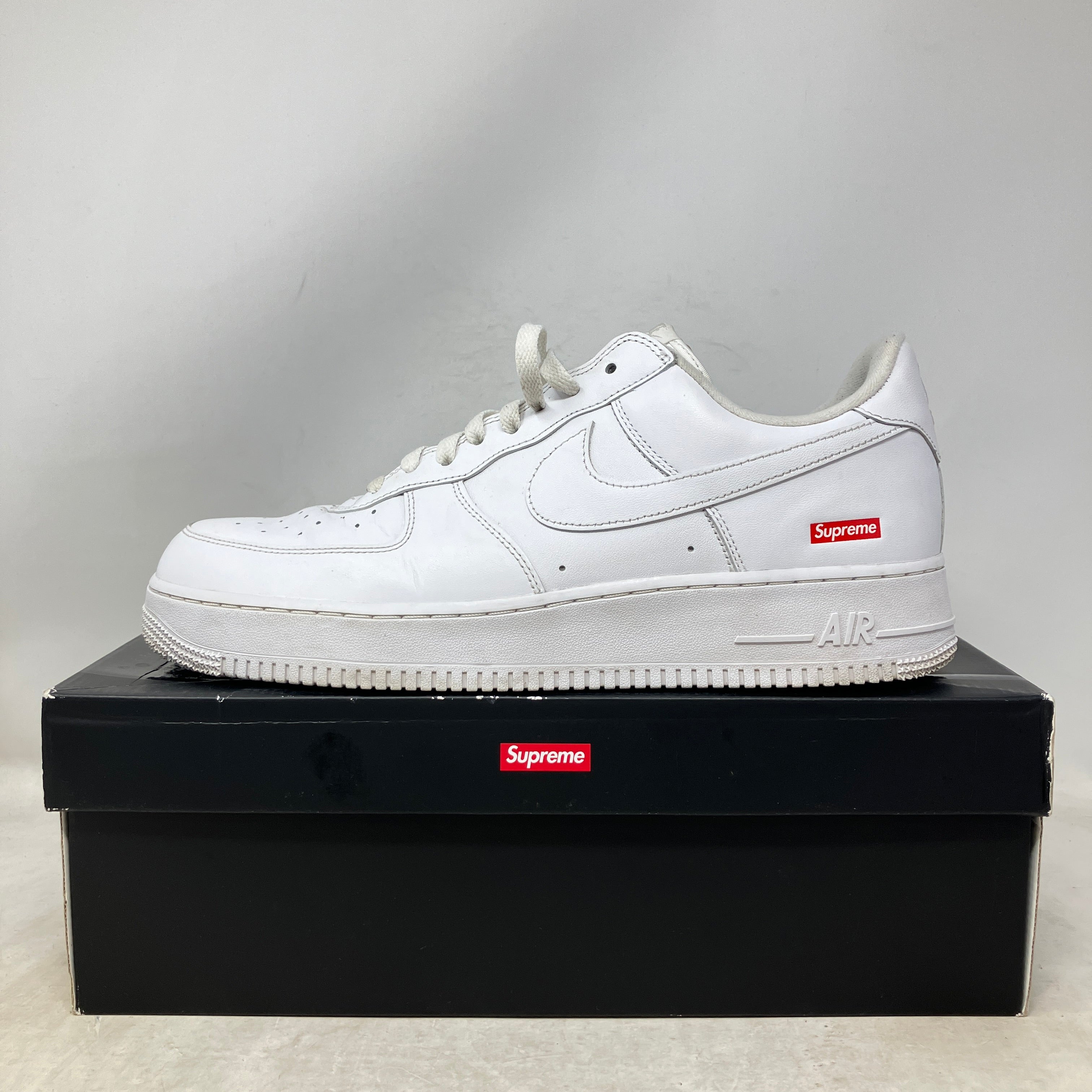 Nike Air Force 1 Low Supreme White