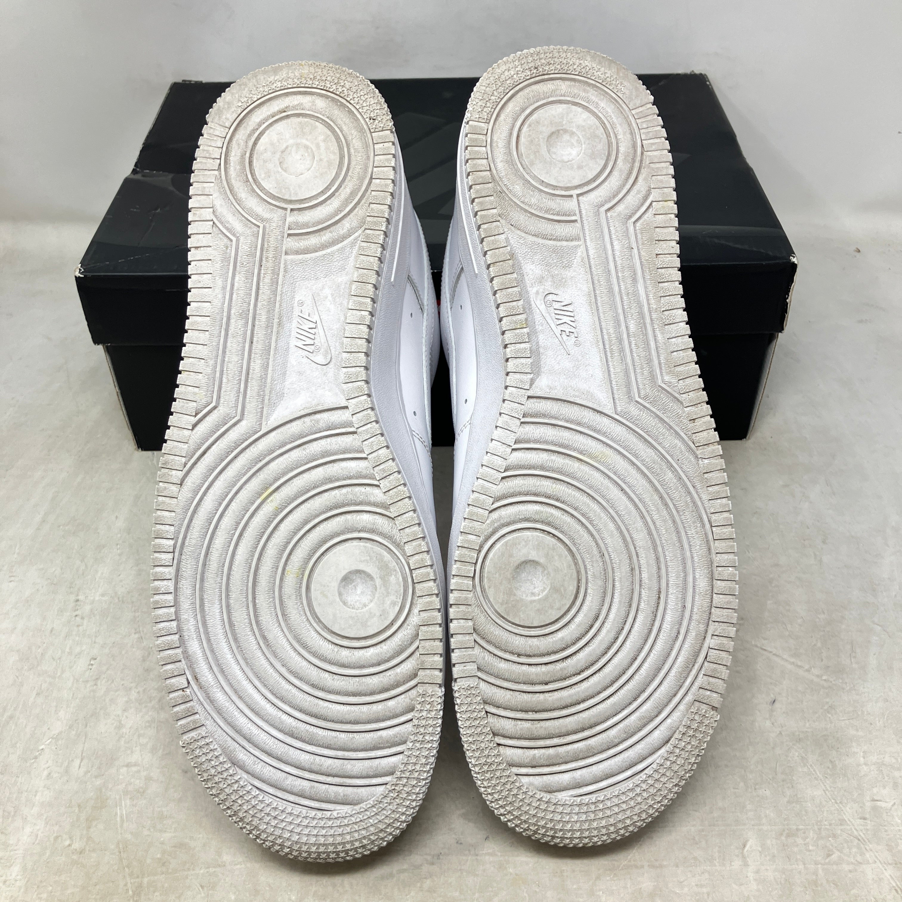 Nike Air Force 1 Low Supreme White