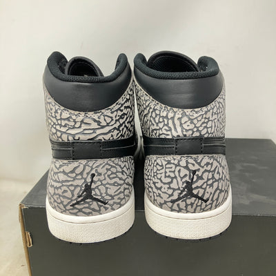 Jordan 1 Retro Un-Supreme