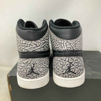 Jordan 1 Retro Un-Supreme