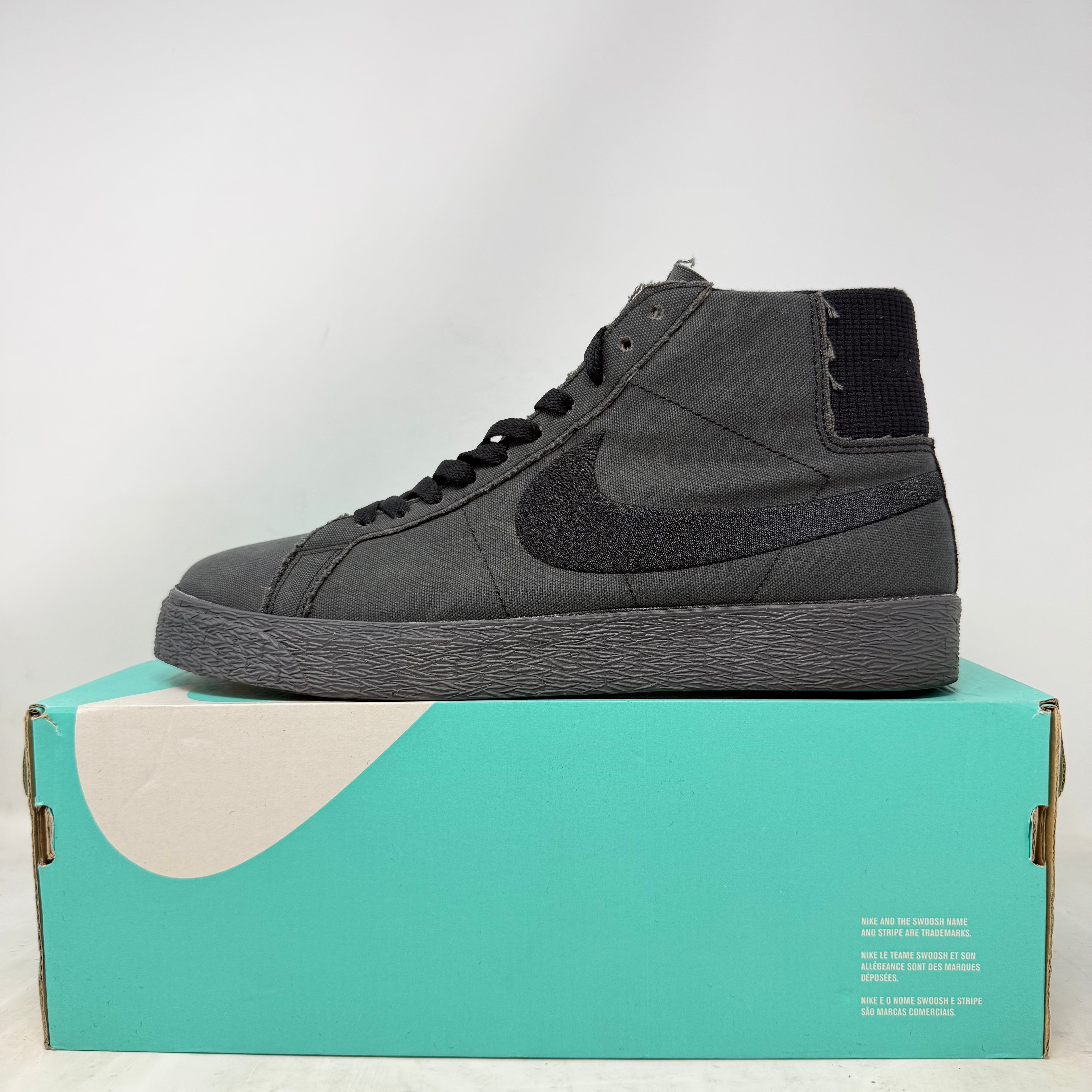 Nike SB Blazer Passport