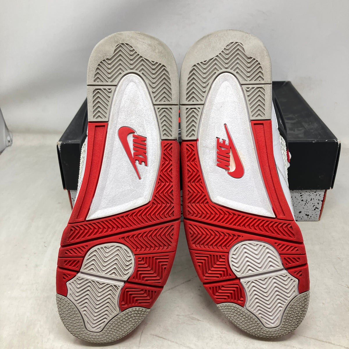 Jordan 4 Retro Fire Red  (2020)