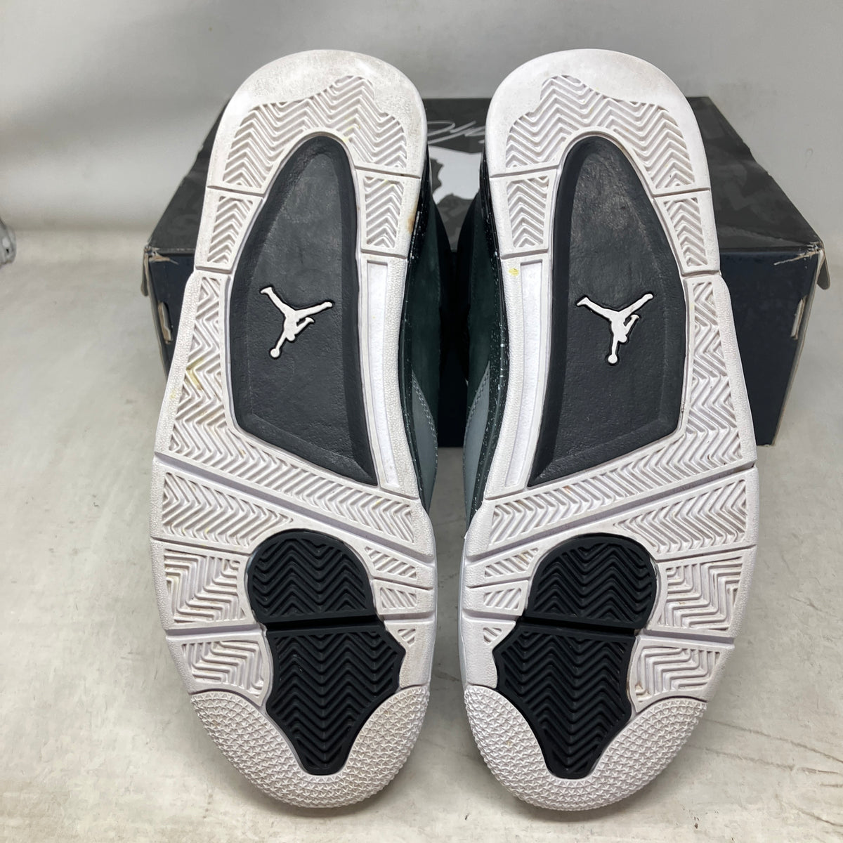 Jordan 4 Retro Fear (2024)