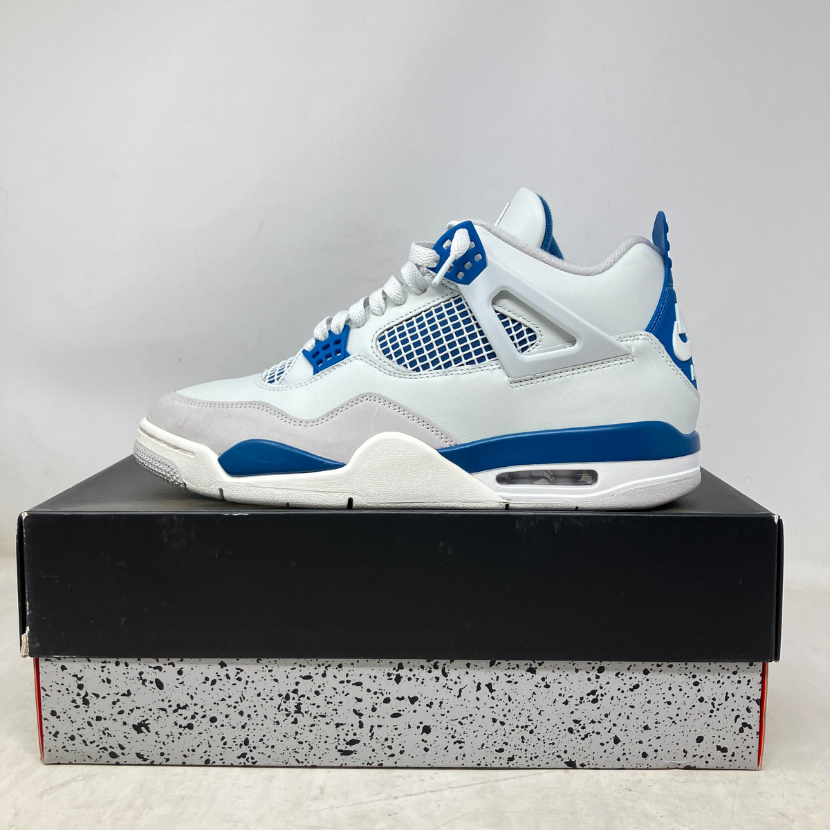 Jordan 4 Retro Military Blue (2024)