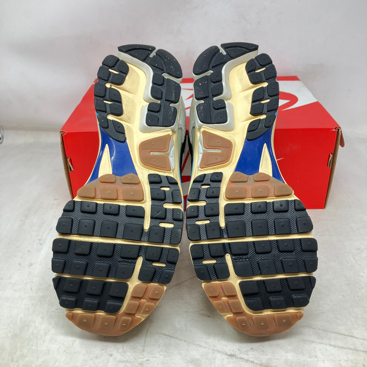 Nike Zoom Vomero 5 Designed by Japan (Women's)