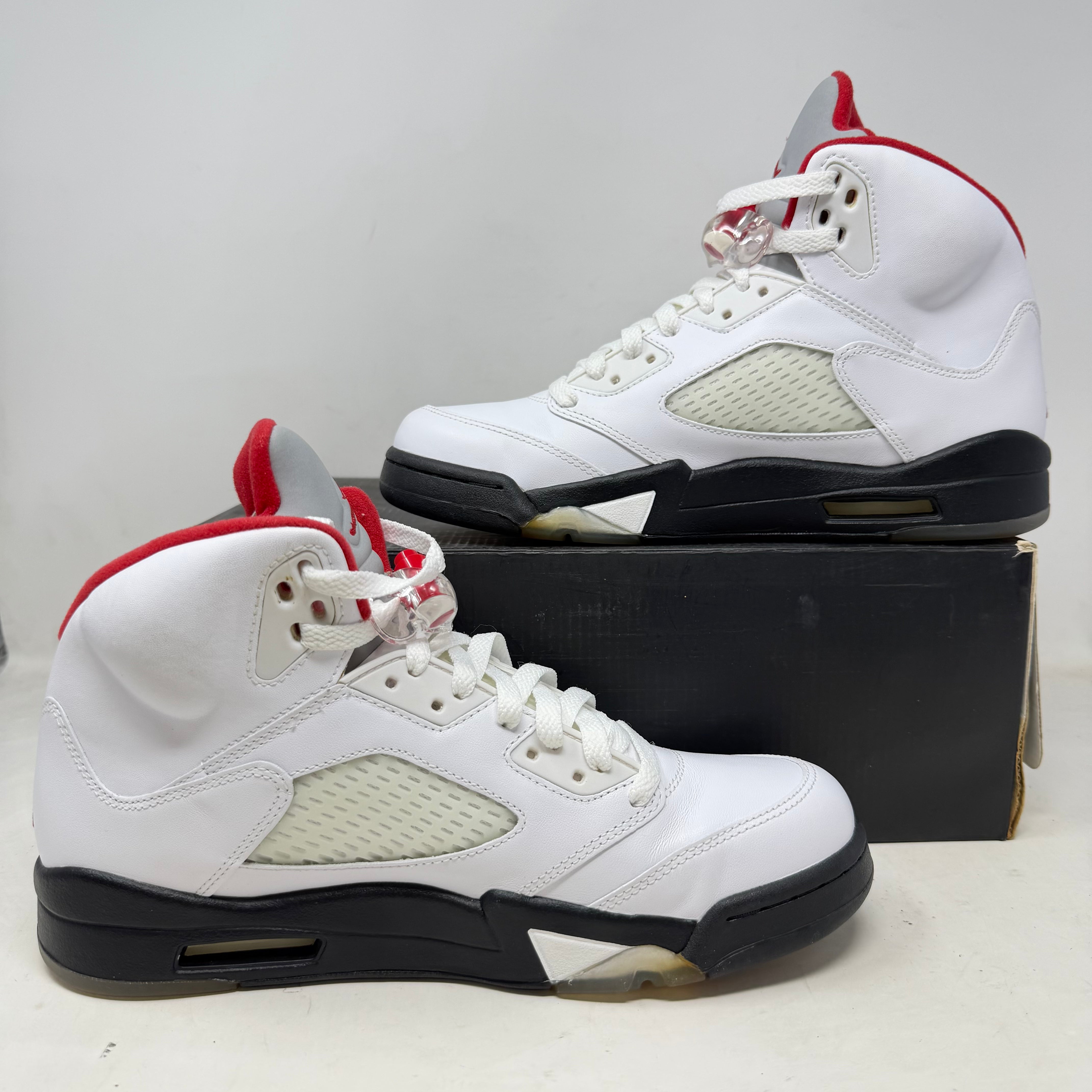 Jordan 5 Retro Fire Red (2013)