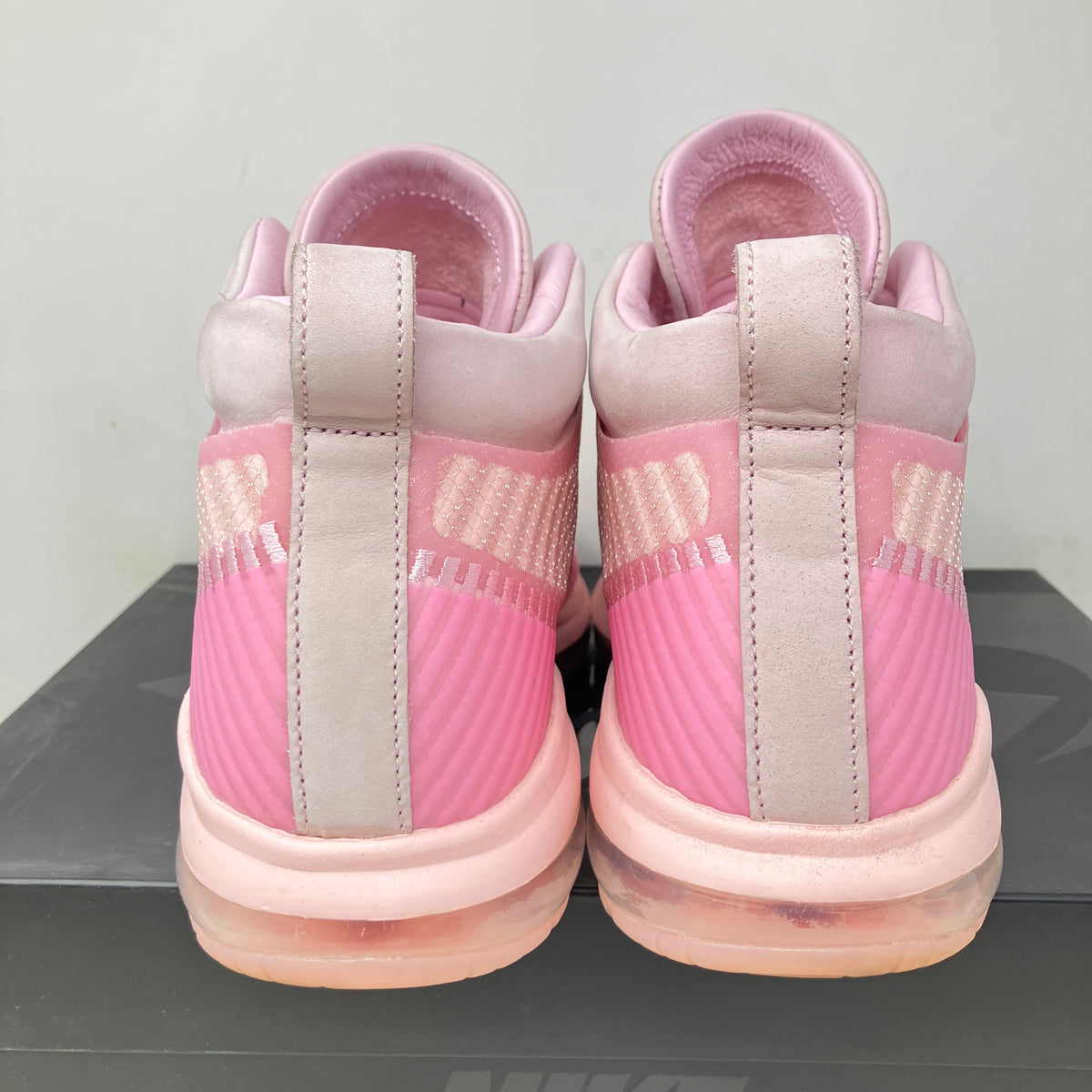 Nike LeBron Icon John Elliott Tulip Pink