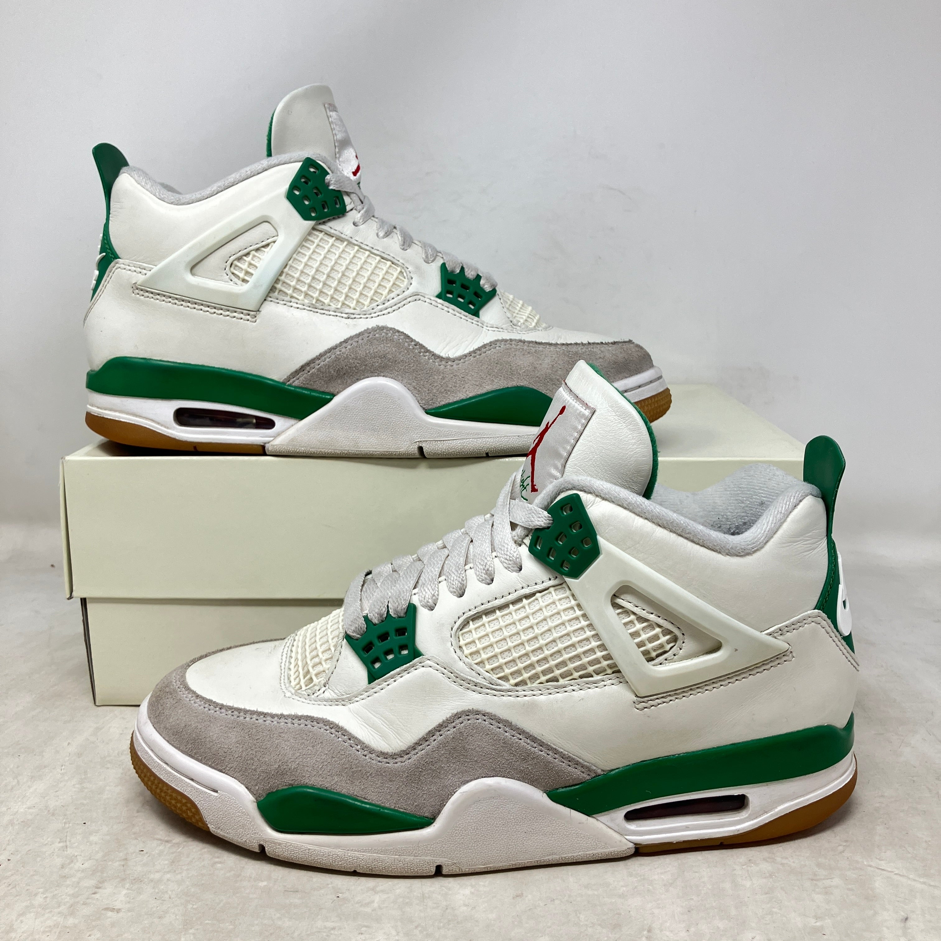 Jordan 4 Retro SB Pine Green