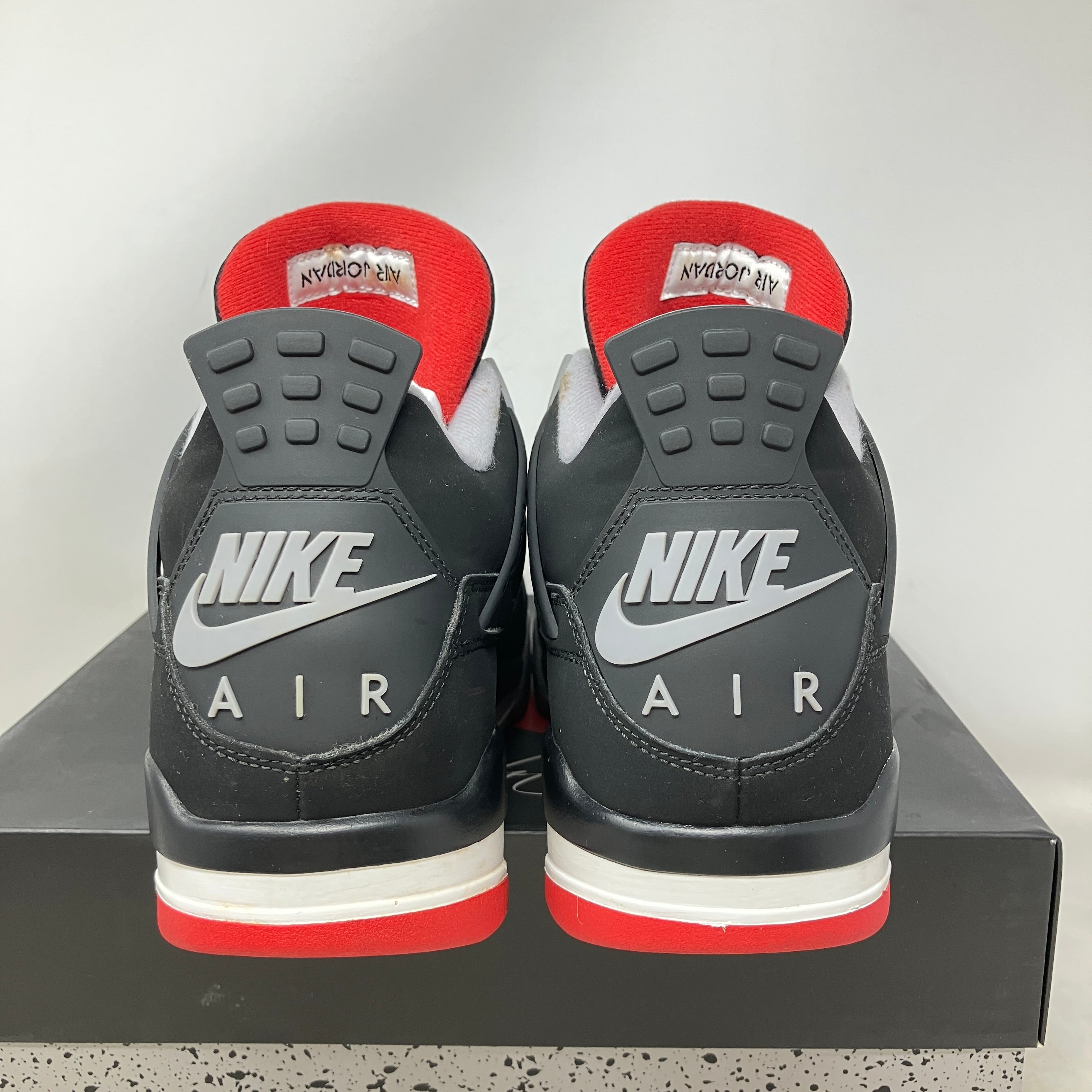 Jordan 4 Retro Bred (2019)