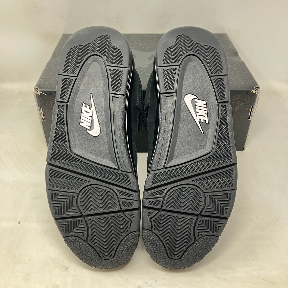 Jordan 4 Retro Black Cat (2025)