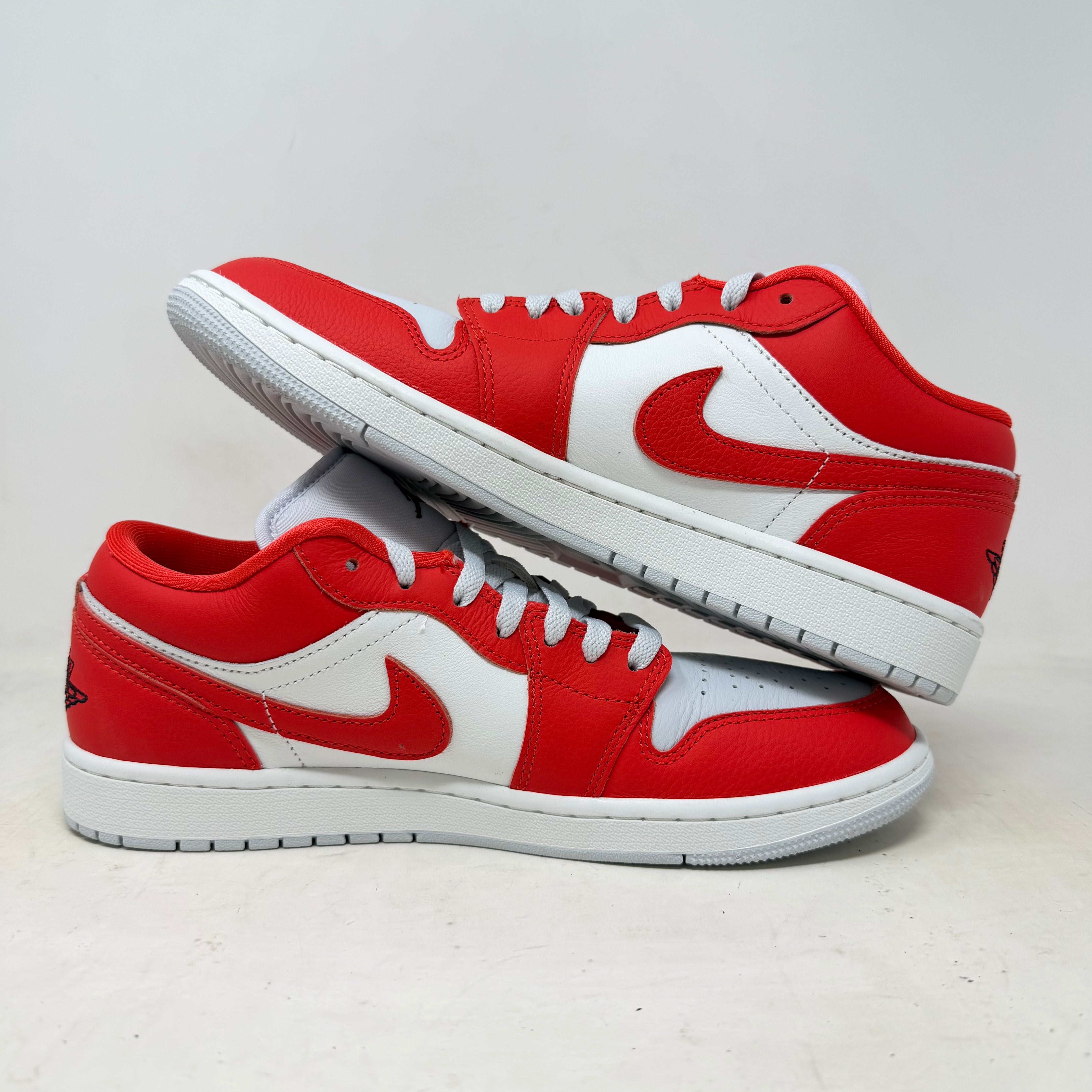 Jordan 1 Low SE Chile Red