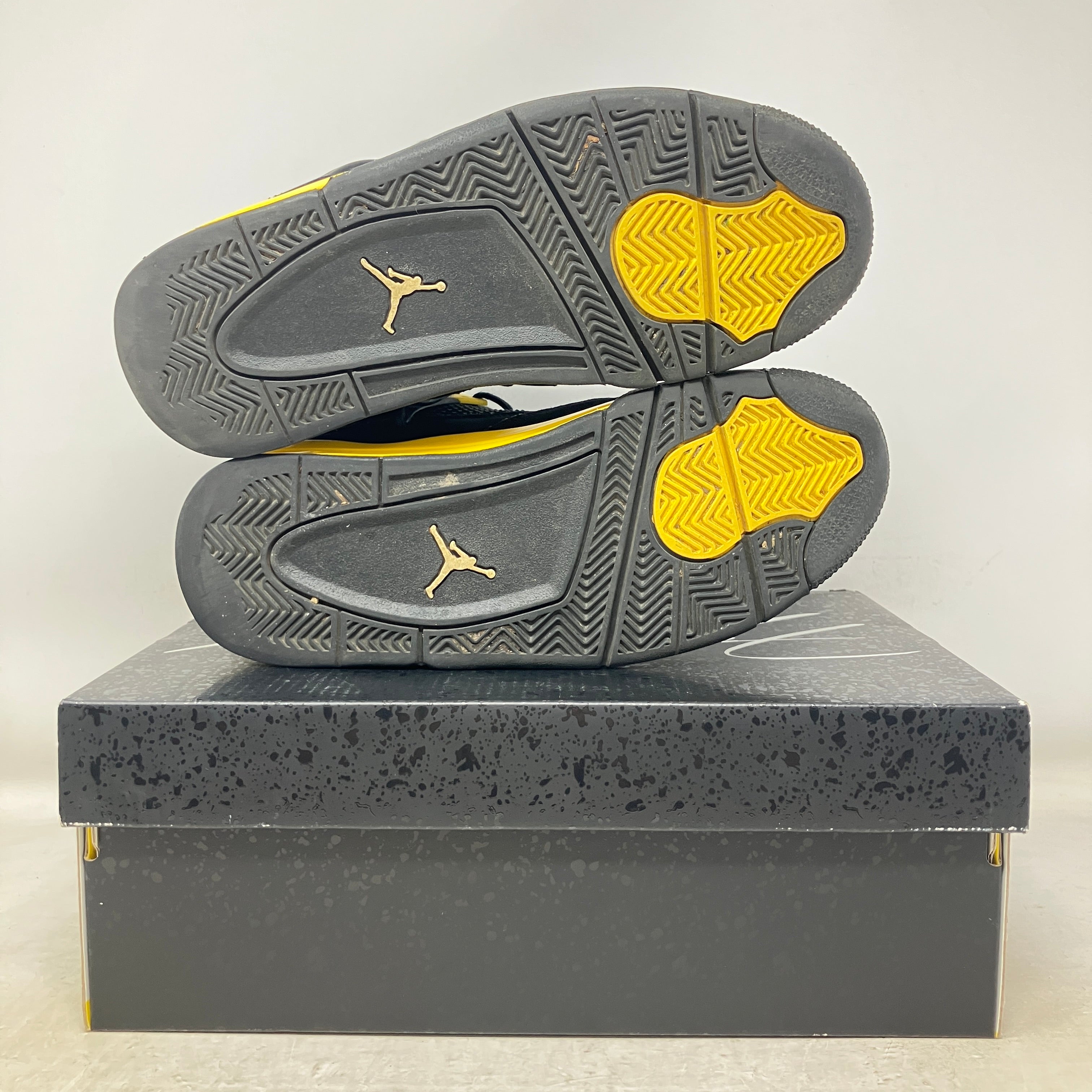 Jordan 4 Retro Thunder (2023) (GS)
