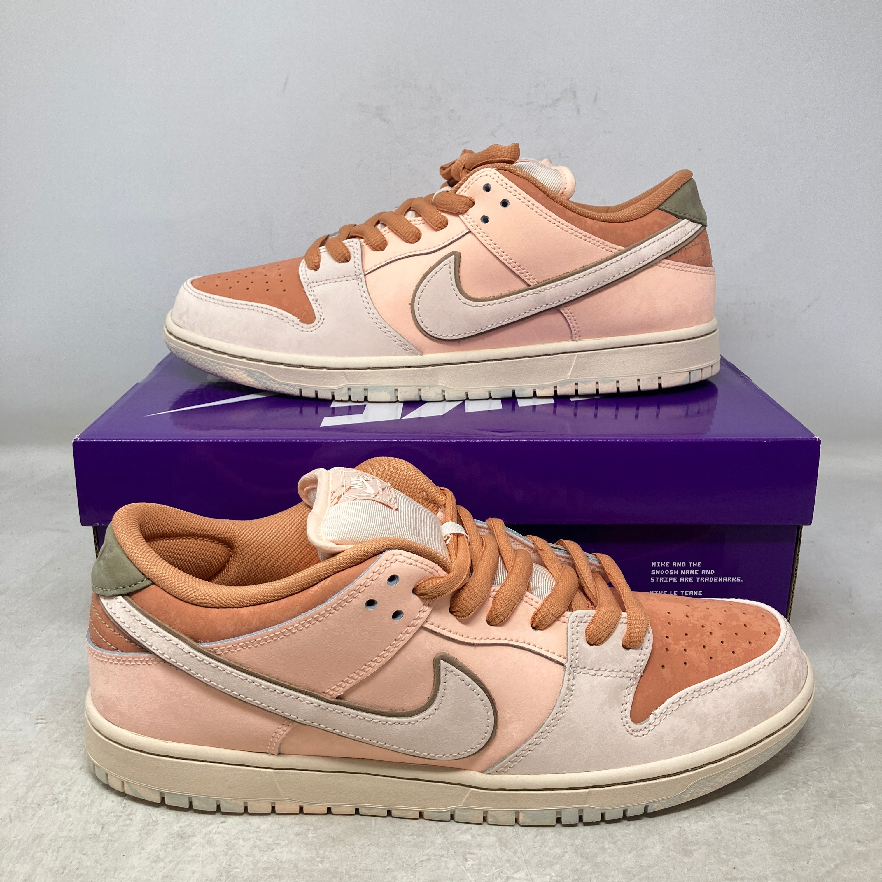 Nike SB Dunk Low Trocadéro Gardens
