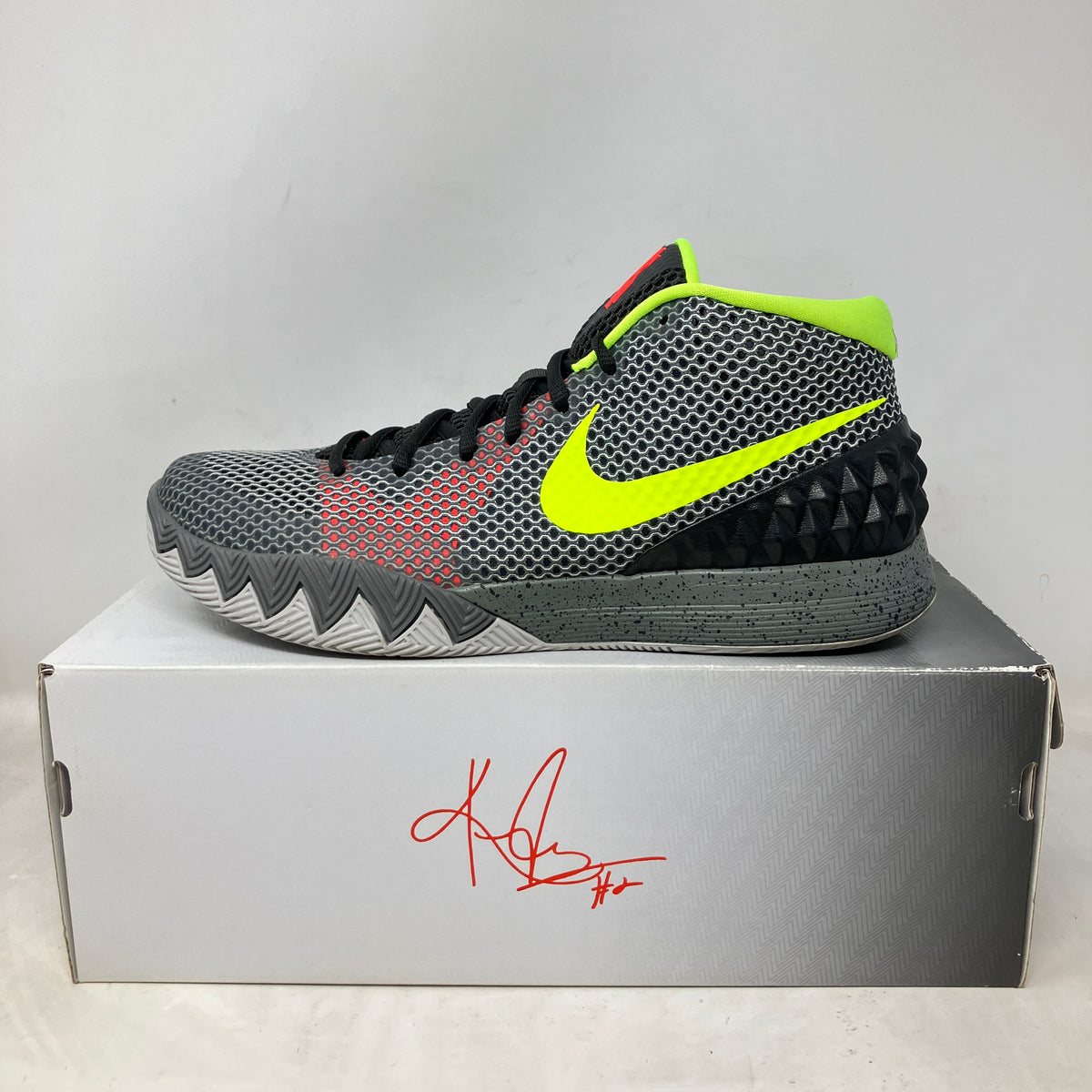 Nike Kyrie 1 The Dungeon