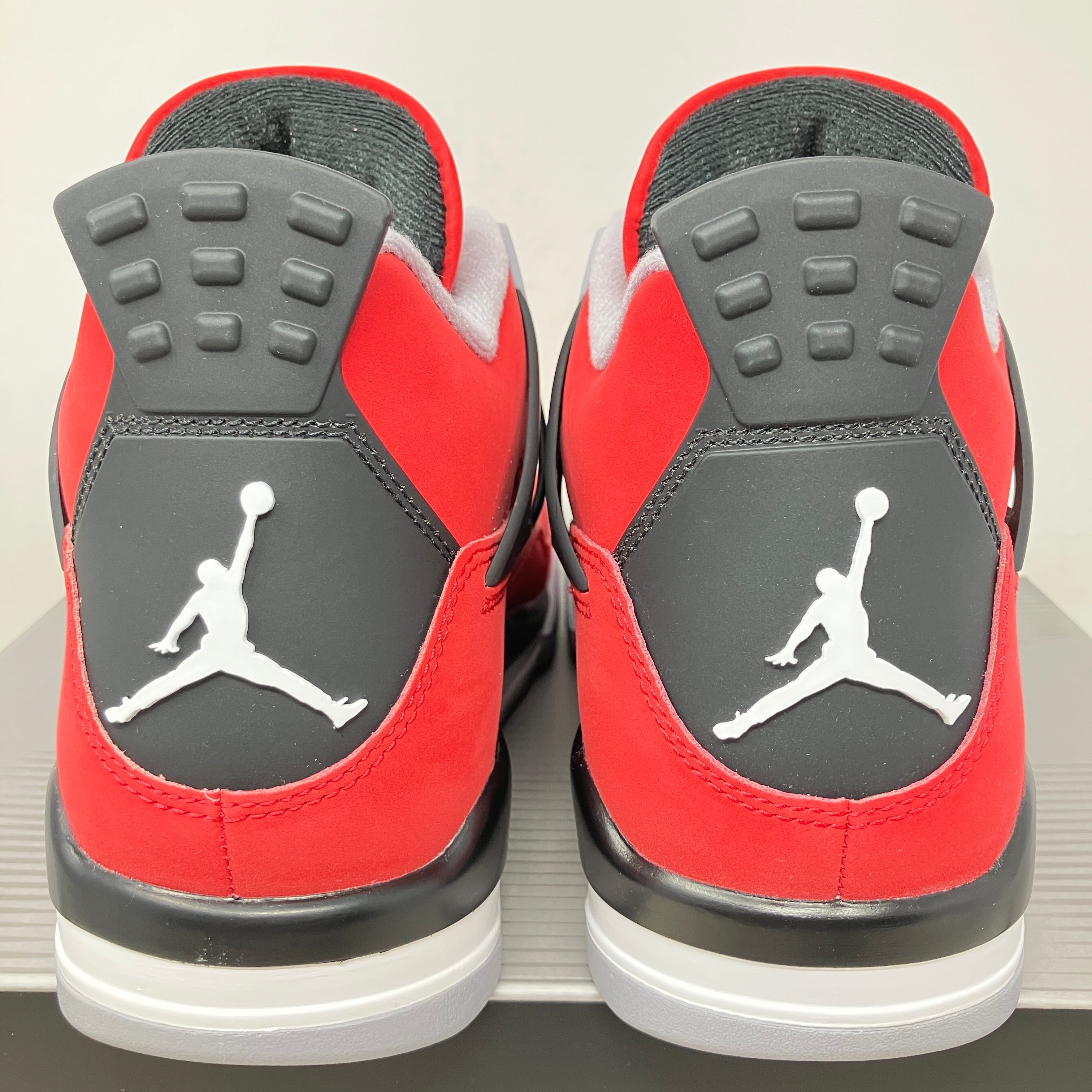 Jordan 4 Retro Toro Bravo (2026)