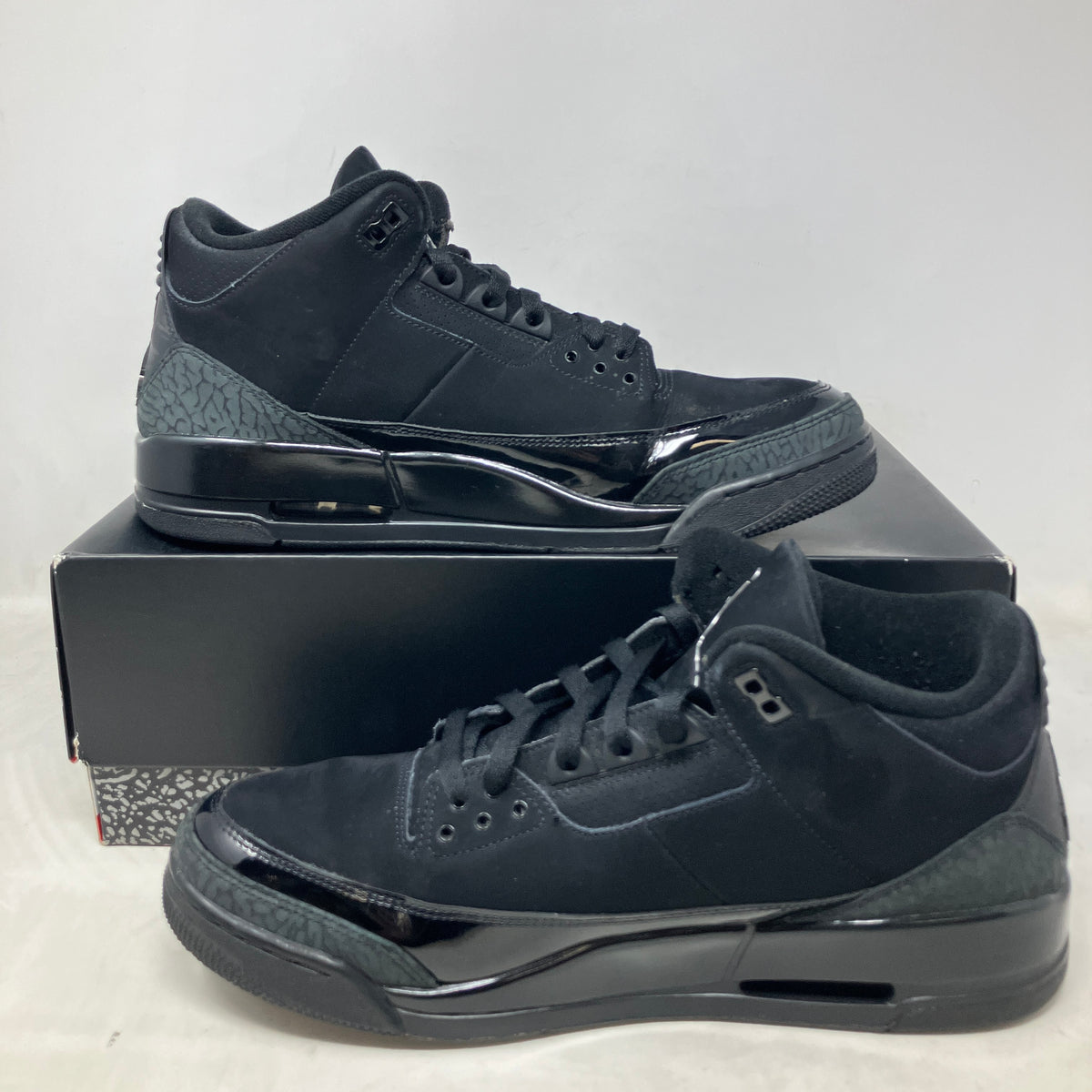 Jordan 3 Retro Black Cat (2025)
