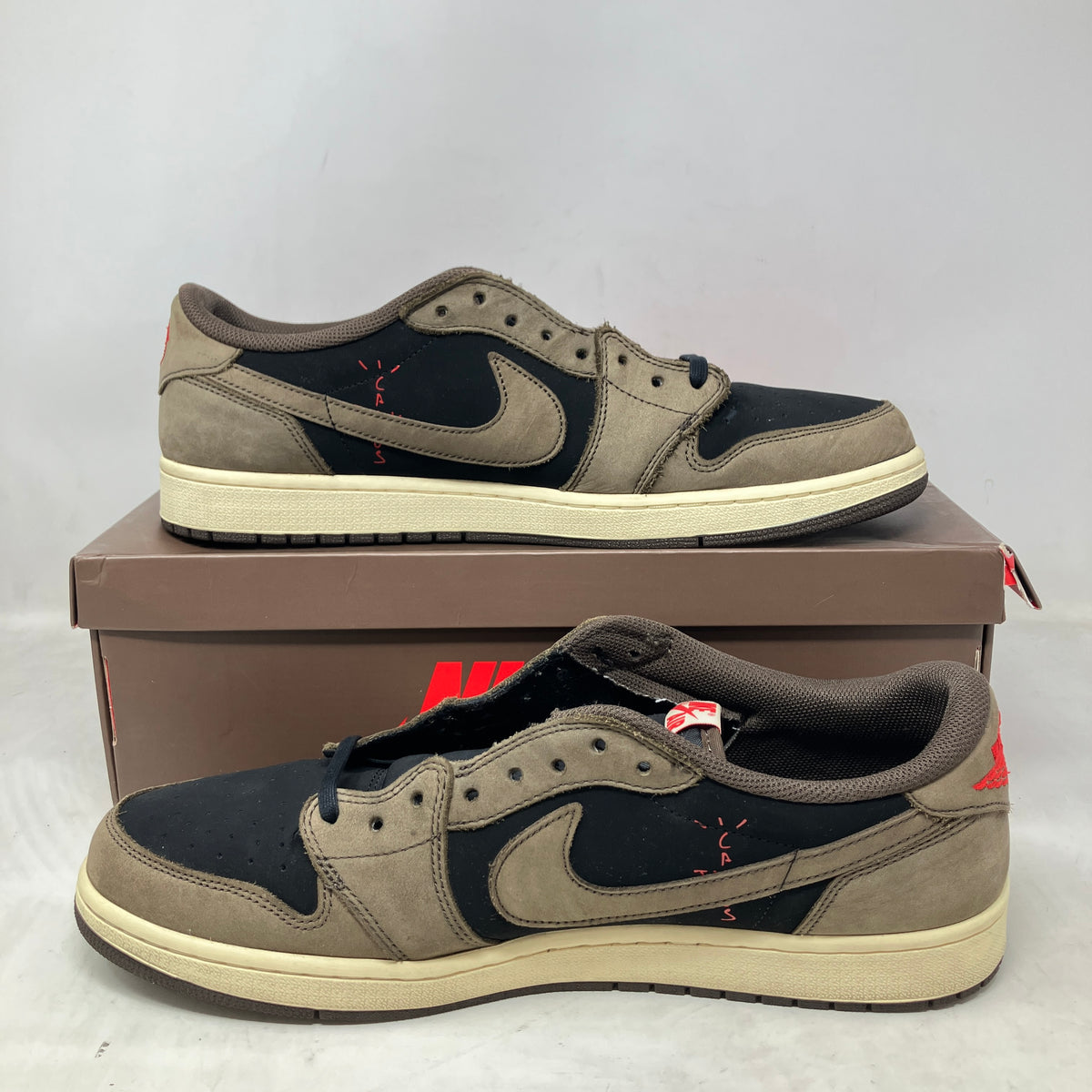 Jordan 1 Retro Low OG SP Travis Scott Mocha