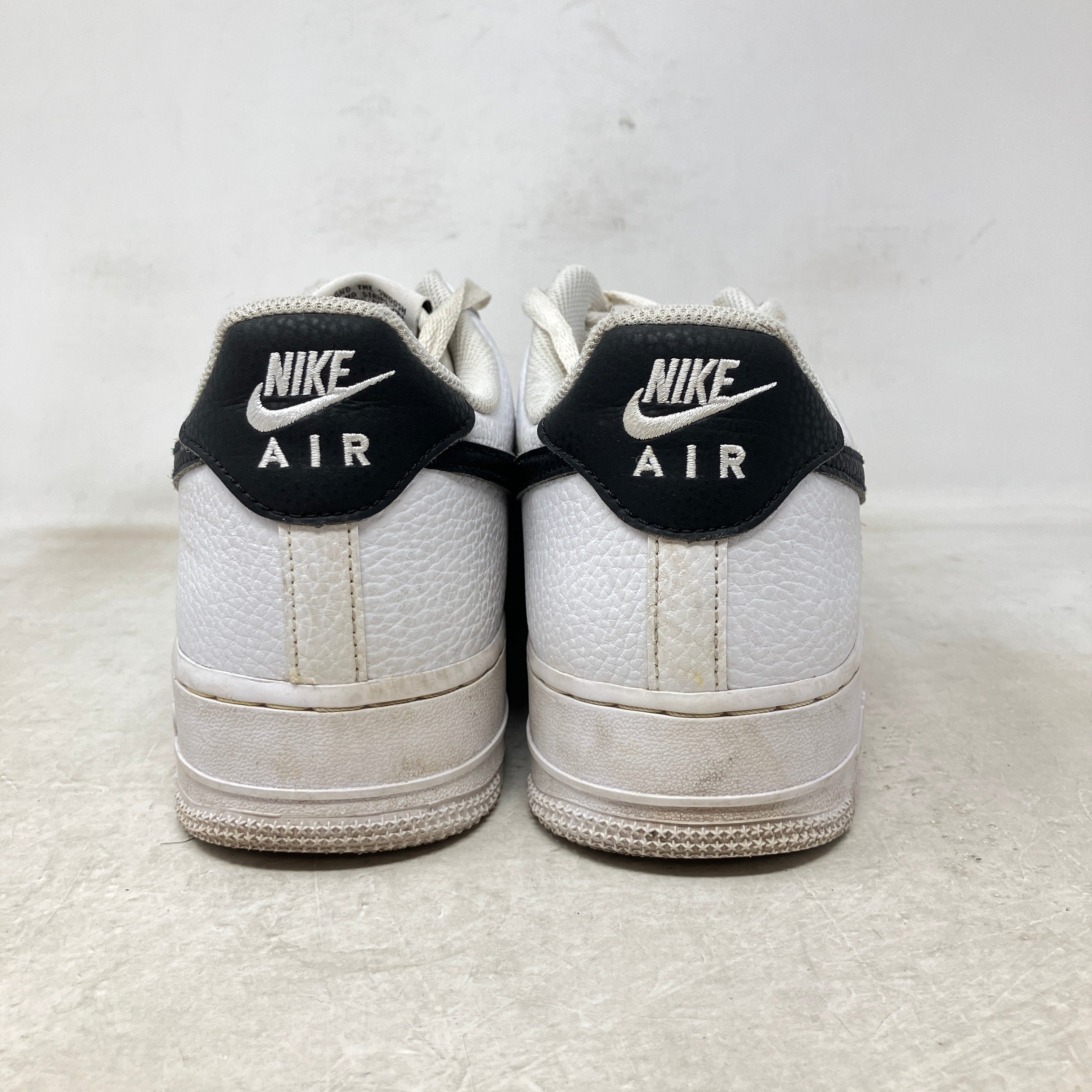 Nike Air Force 1 Low '07 White Black Pebbled Leather