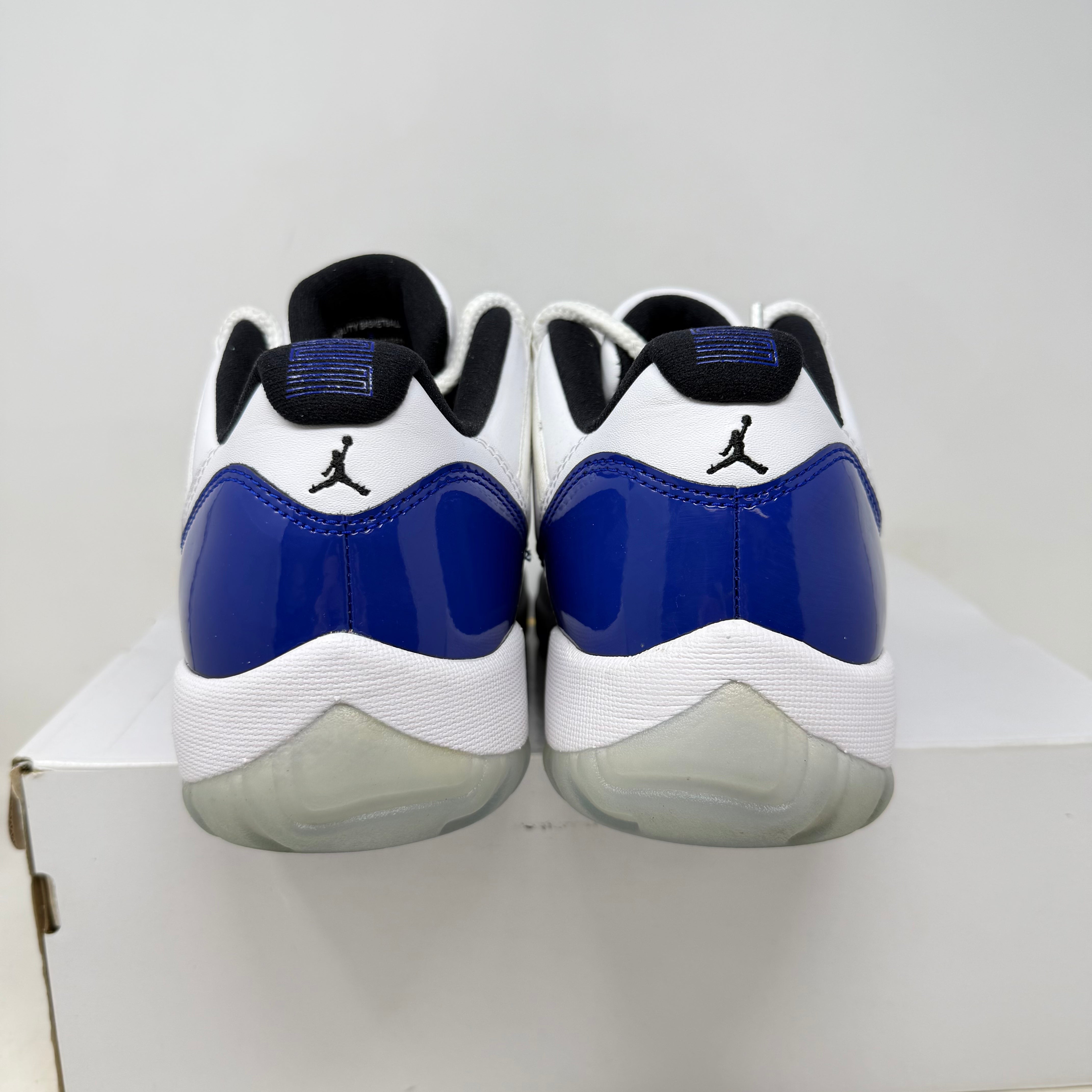 Jordan 11 Retro Low White Concord (Women's)