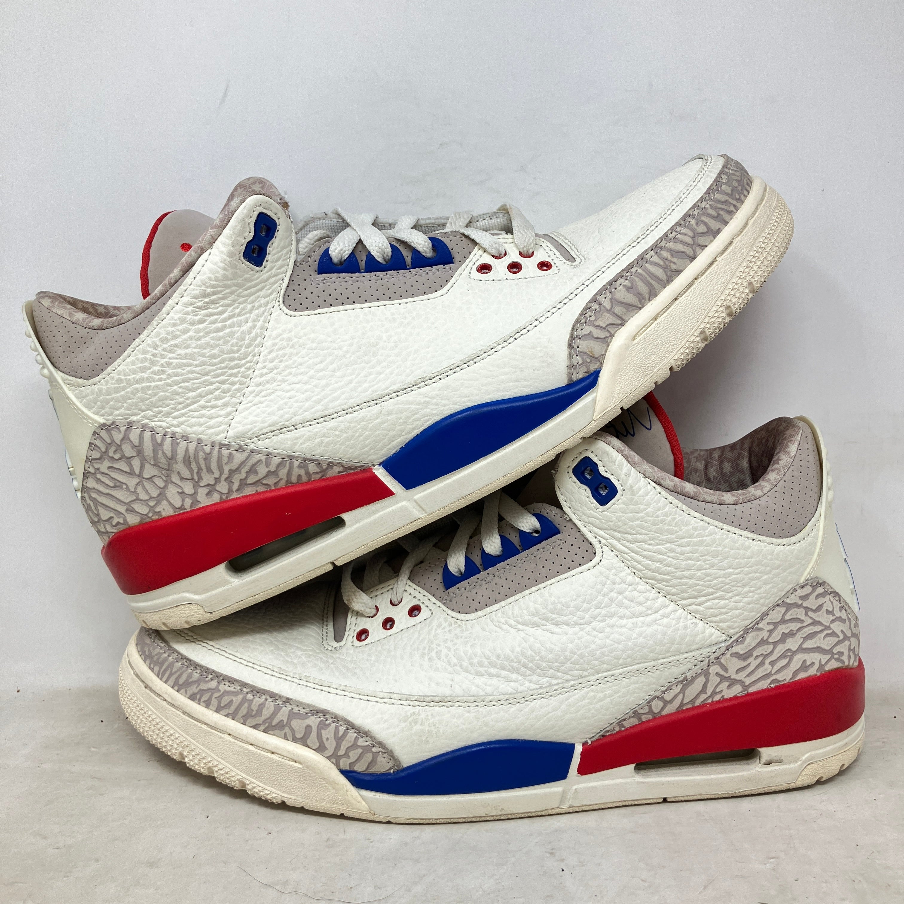 Jordan 3 Retro International Flight