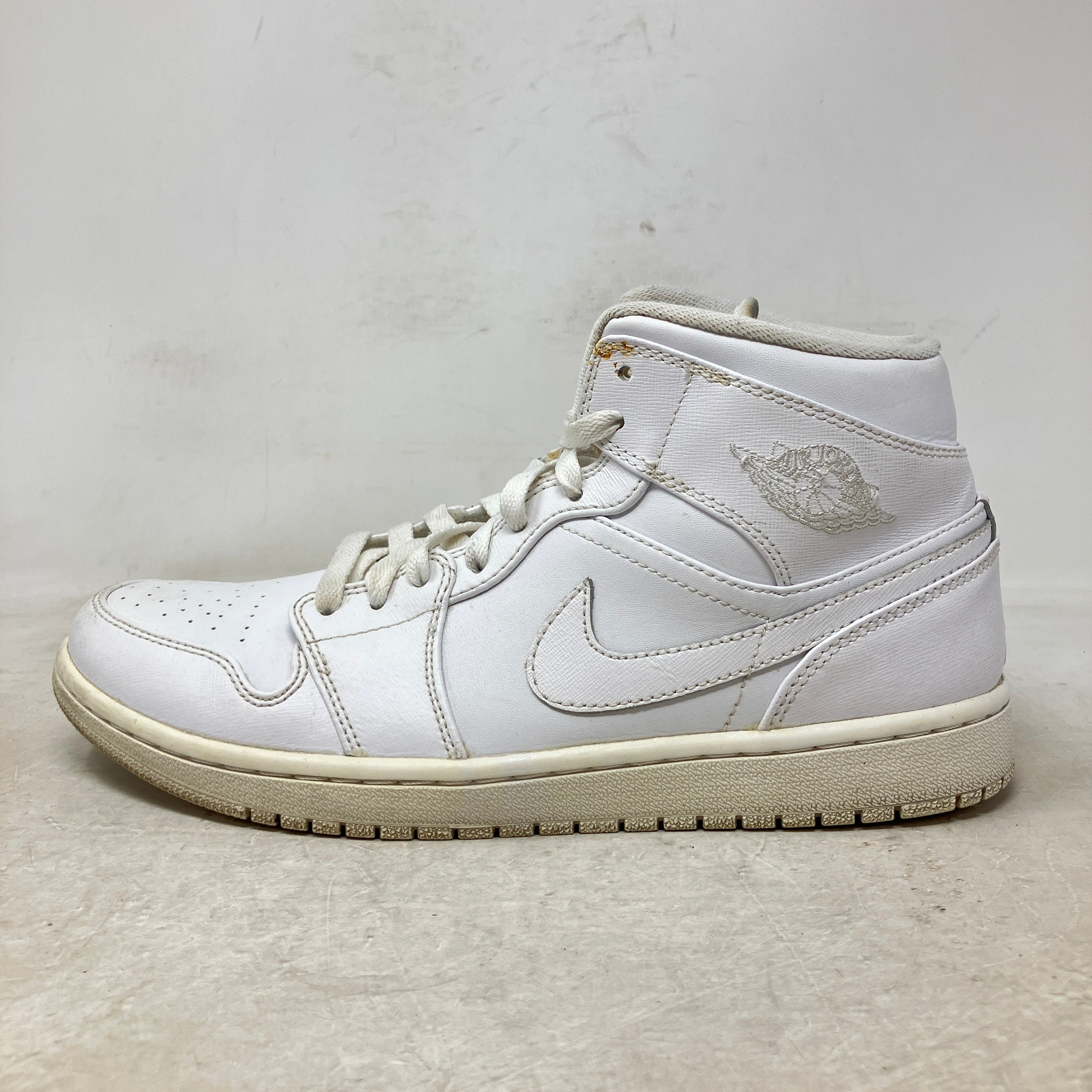 Jordan 1 Mid Triple White (2018)