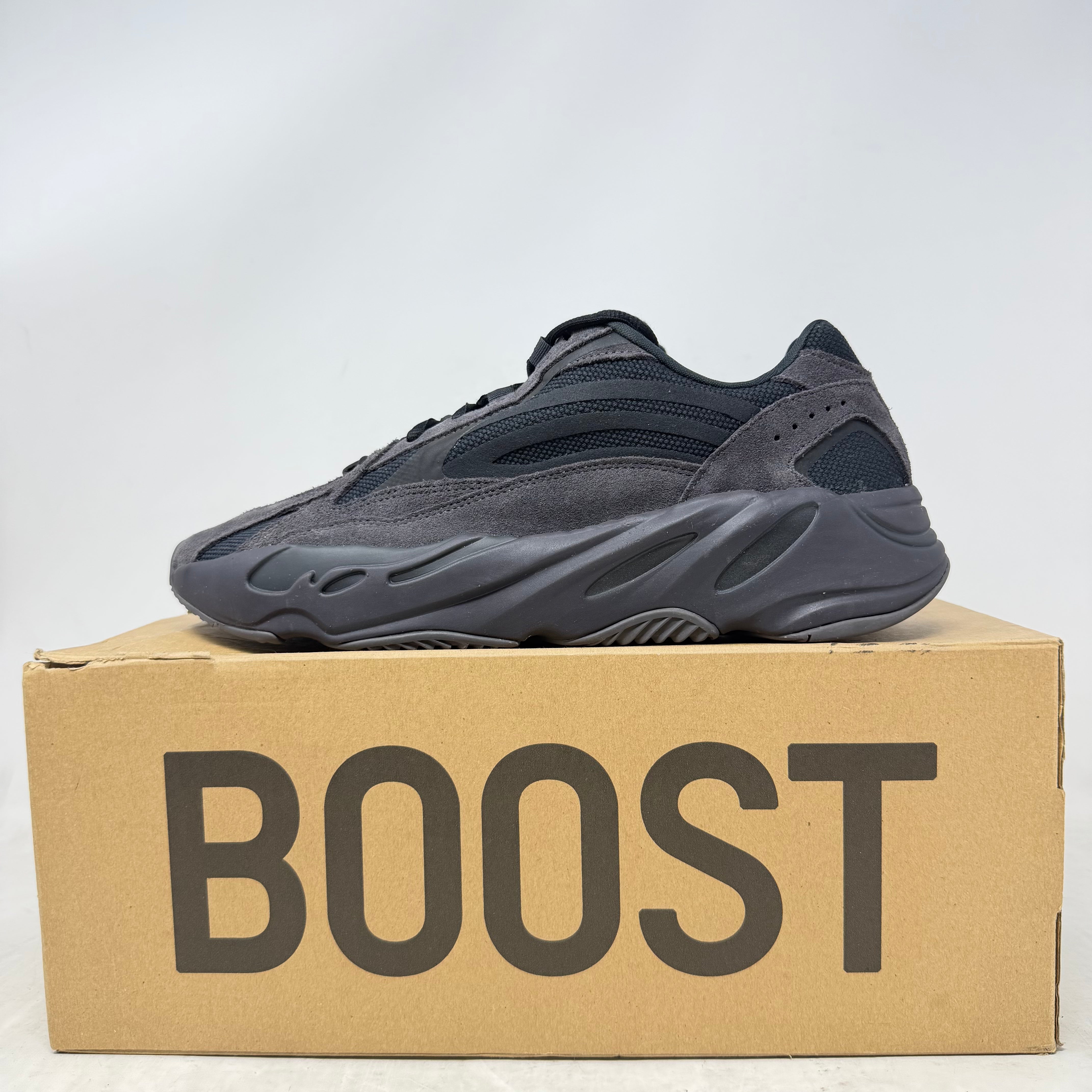adidas Yeezy Boost 700 V2 Vanta