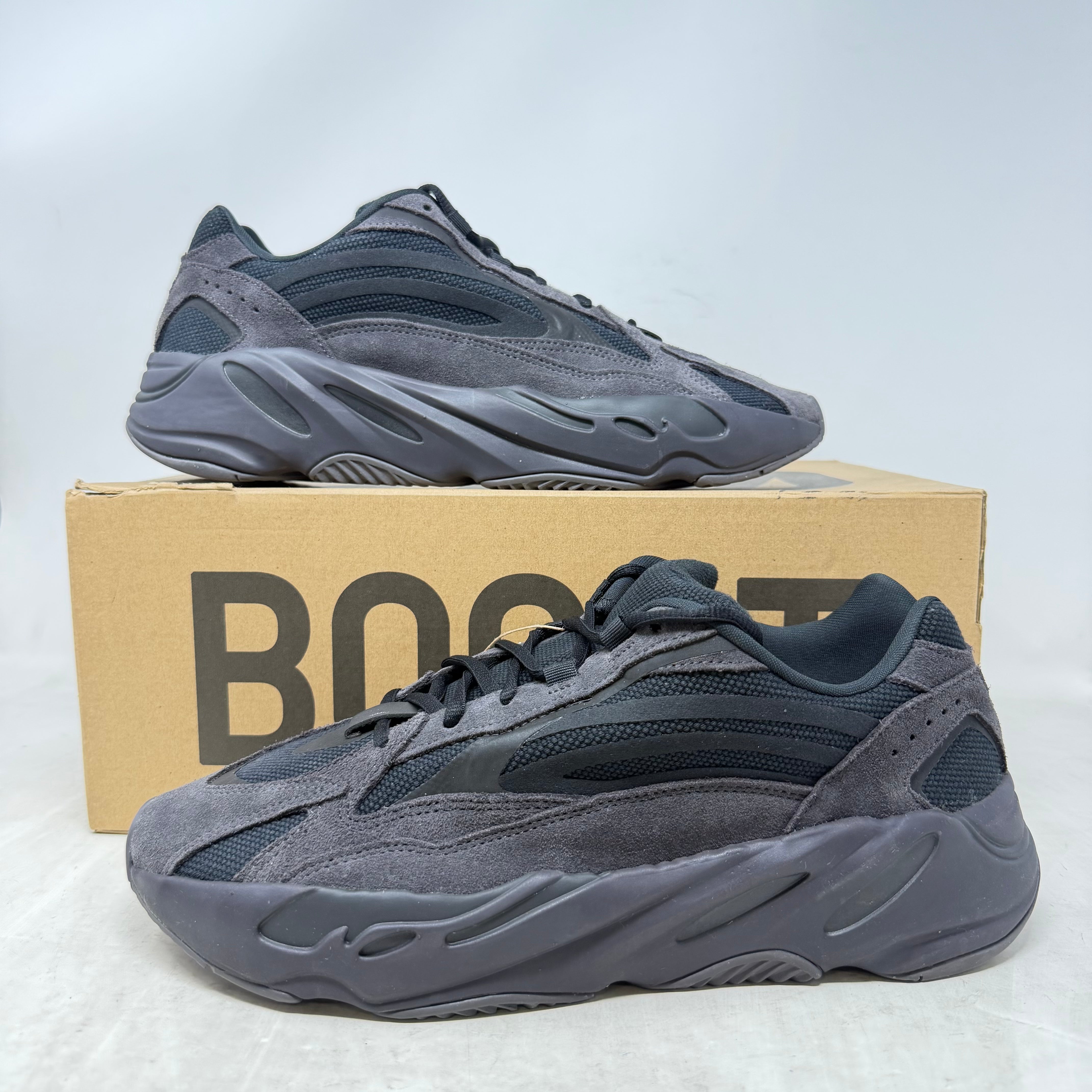 adidas Yeezy Boost 700 V2 Vanta