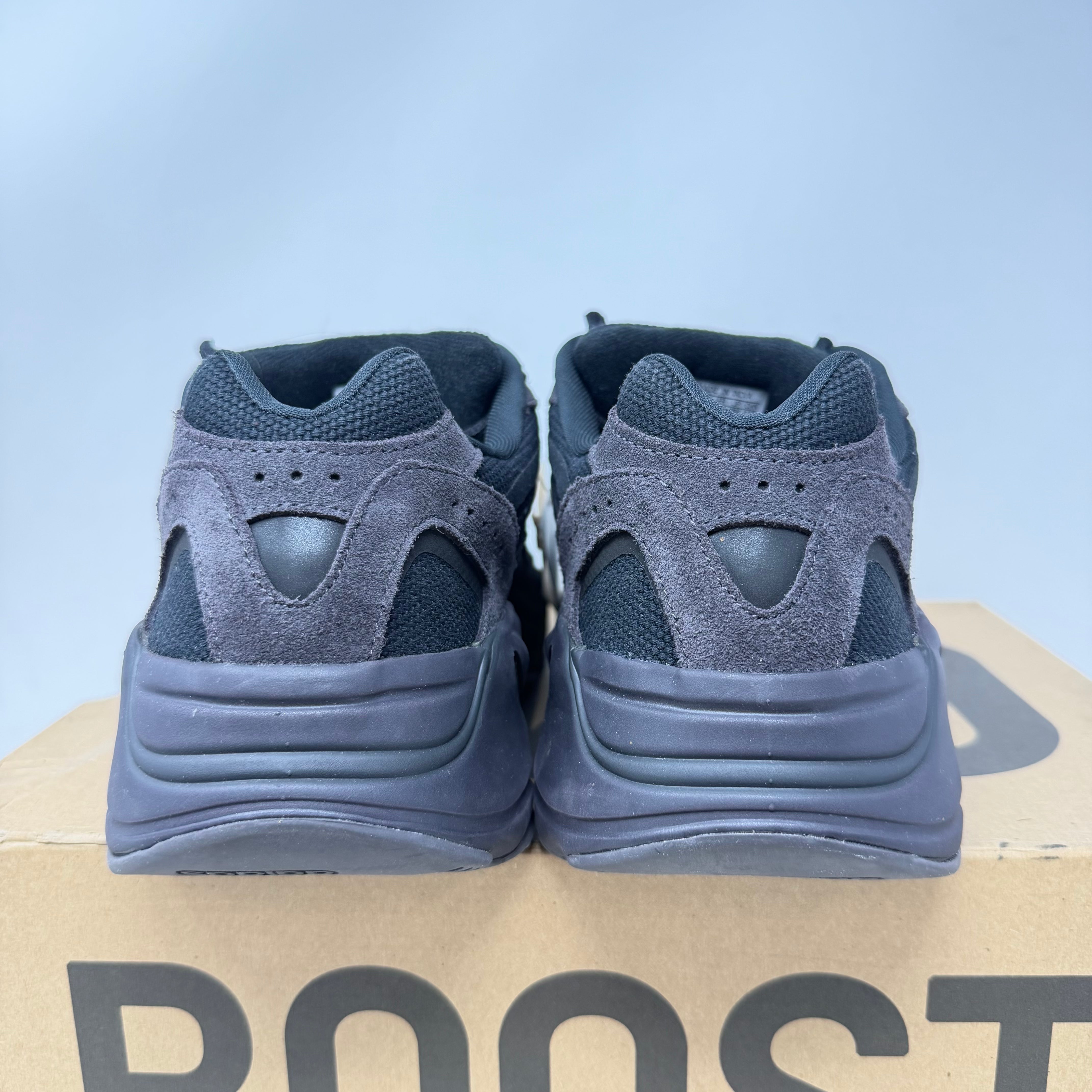 adidas Yeezy Boost 700 V2 Vanta