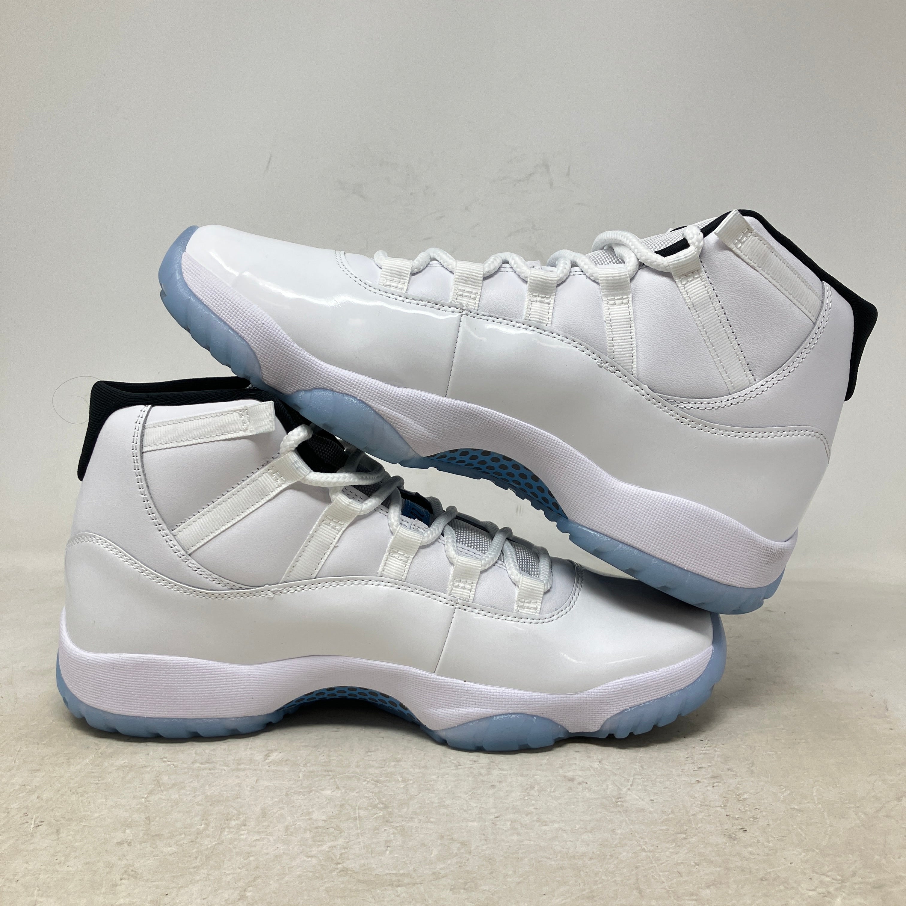 Jordan 11 Retro Legend Blue (2024)