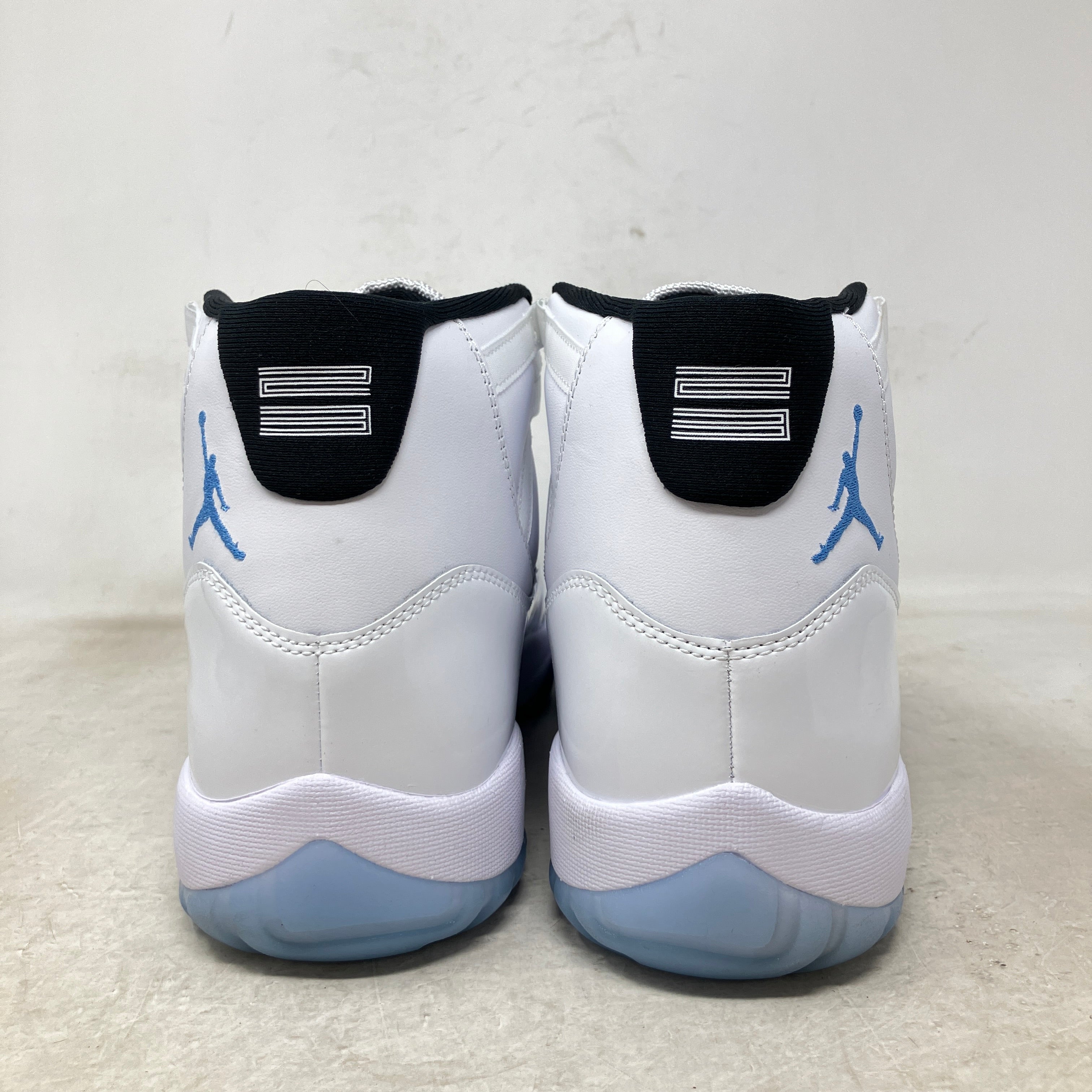 Jordan 11 Retro Legend Blue (2024)