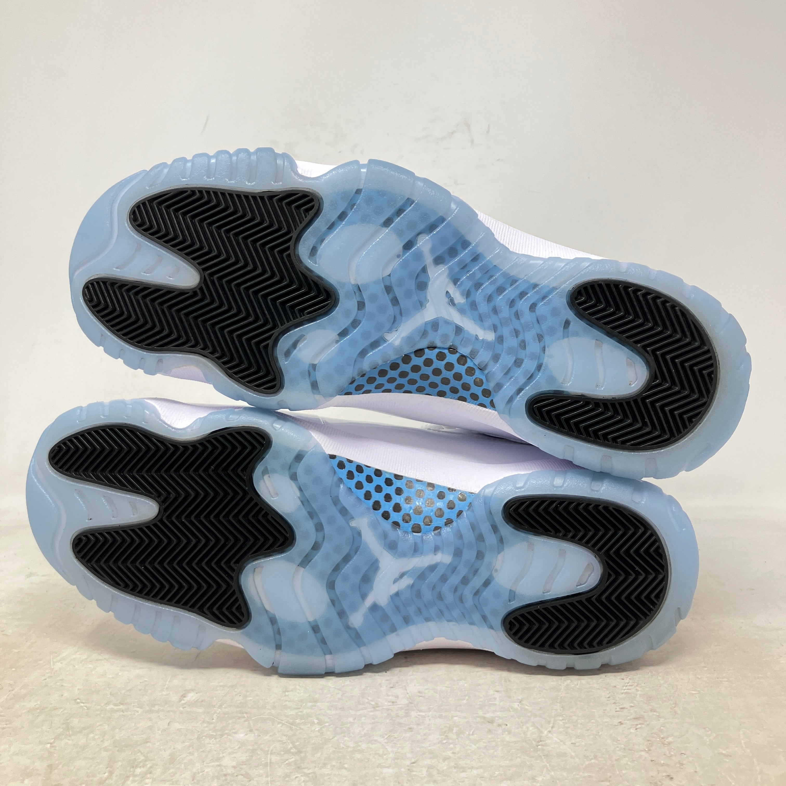 Jordan 11 Retro Legend Blue (2024)