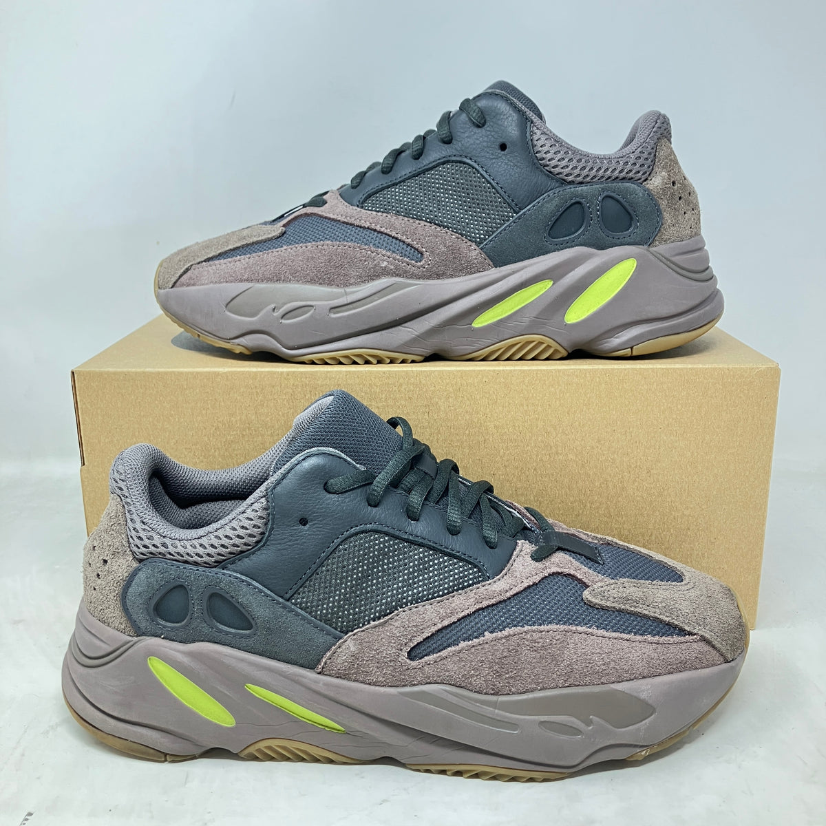 adidas Yeezy Boost 700 Mauve