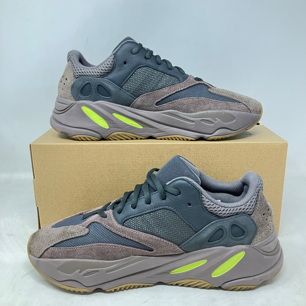 adidas Yeezy Boost 700 Mauve