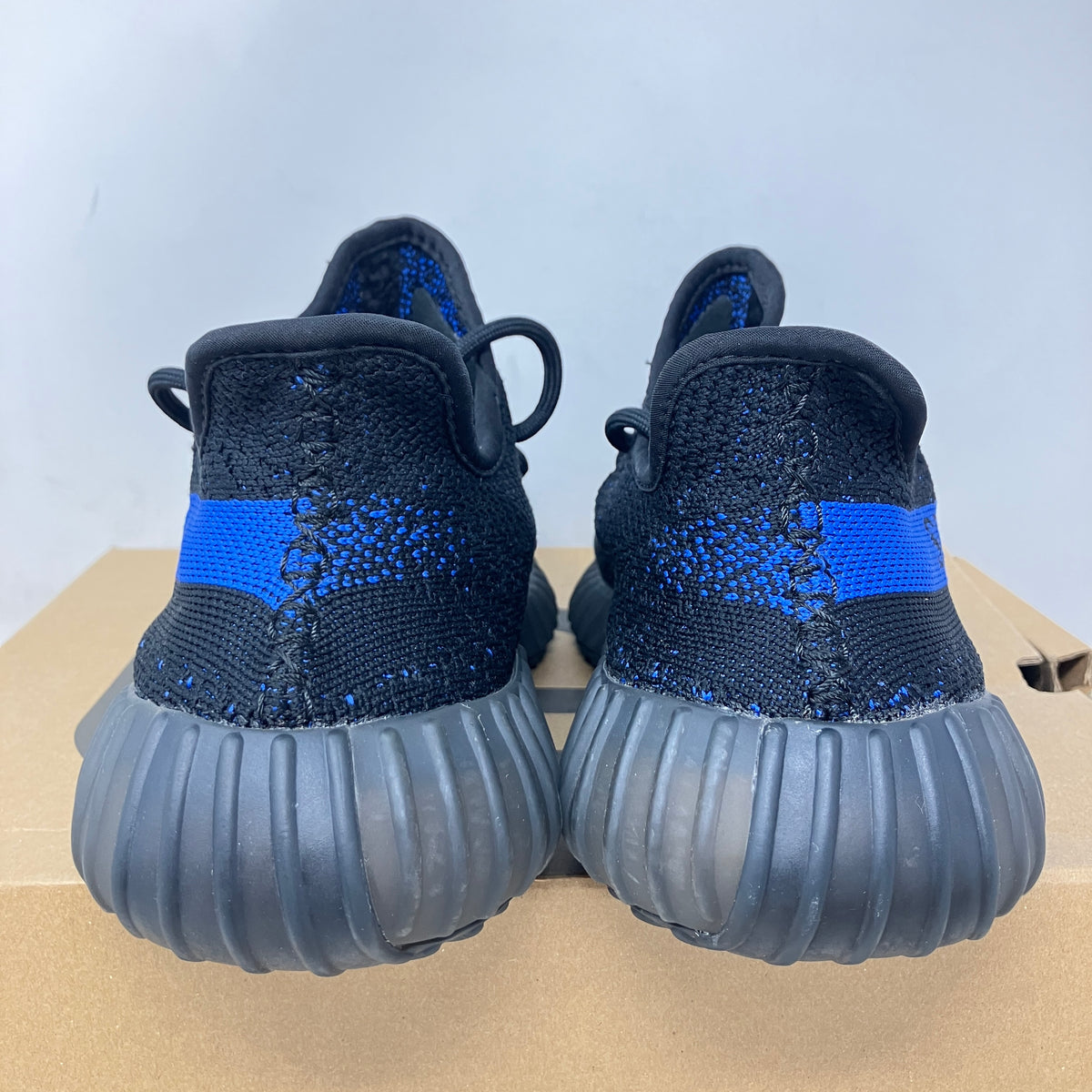 adidas Yeezy Boost 350 V2 Dazzling Blue