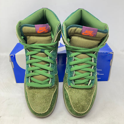 Nike SB Dunk High Skunk 420